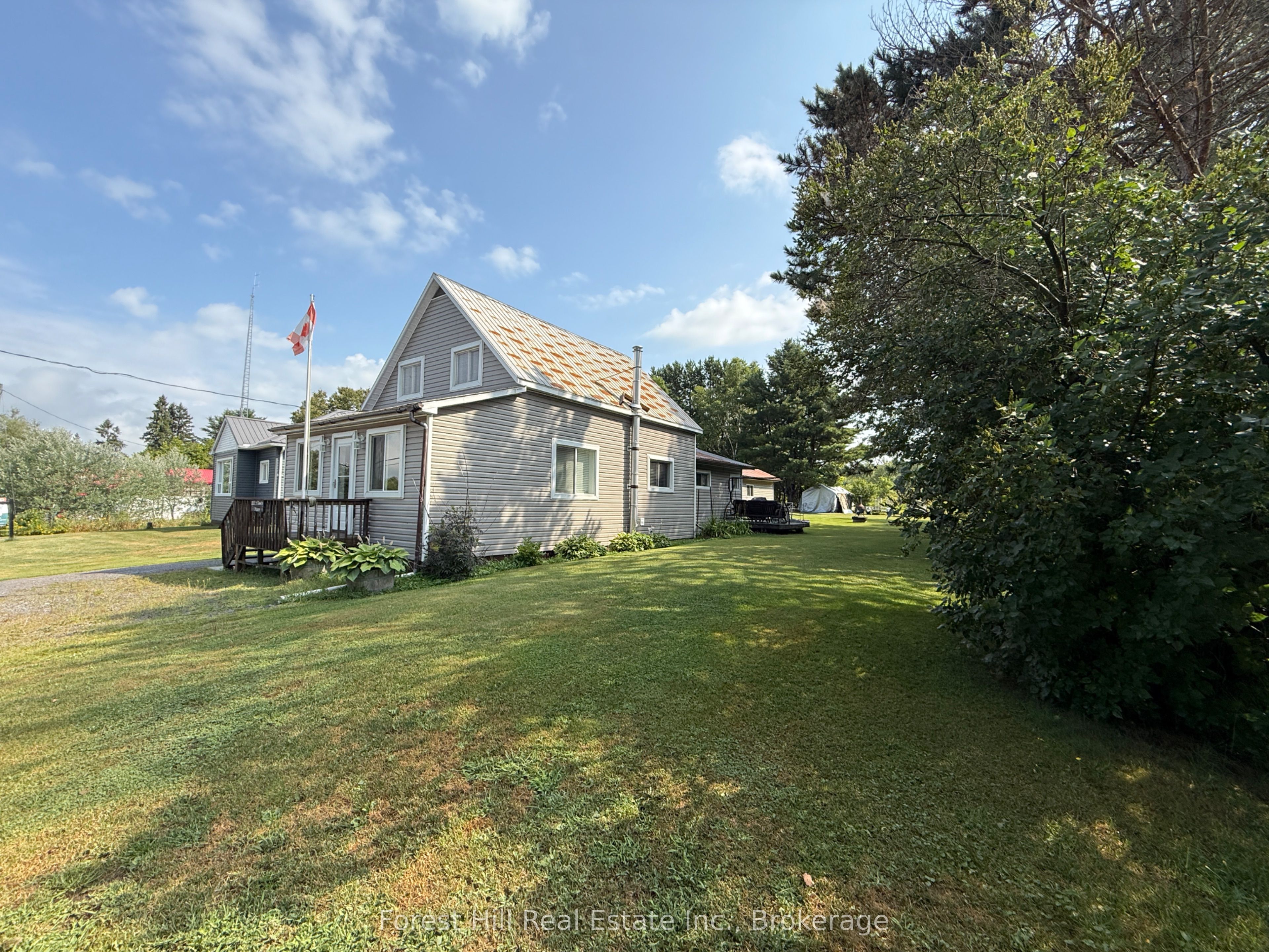 11942 Hwy 522 Highway, Parry Sound Remote Area, ON P0H 1S0 photo 2