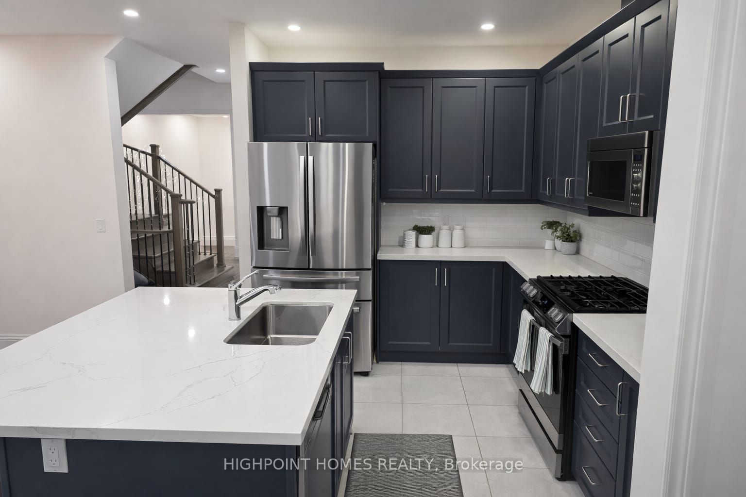 6 Beasley Grove, Hamilton, ON L9K 0J7 photo 4