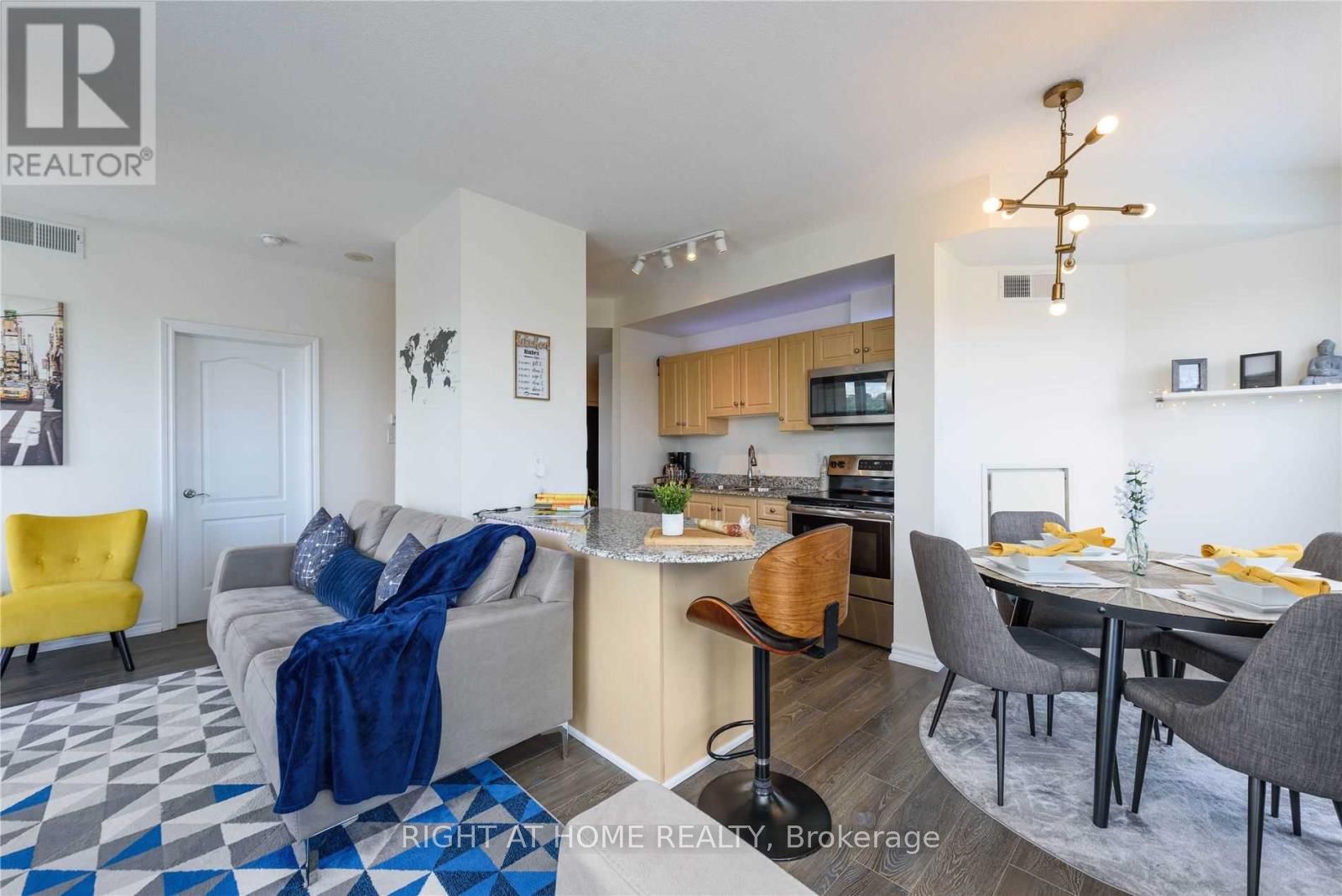 135 James Street S 1102, Hamilton, ON L8P 2Z6 photo 4