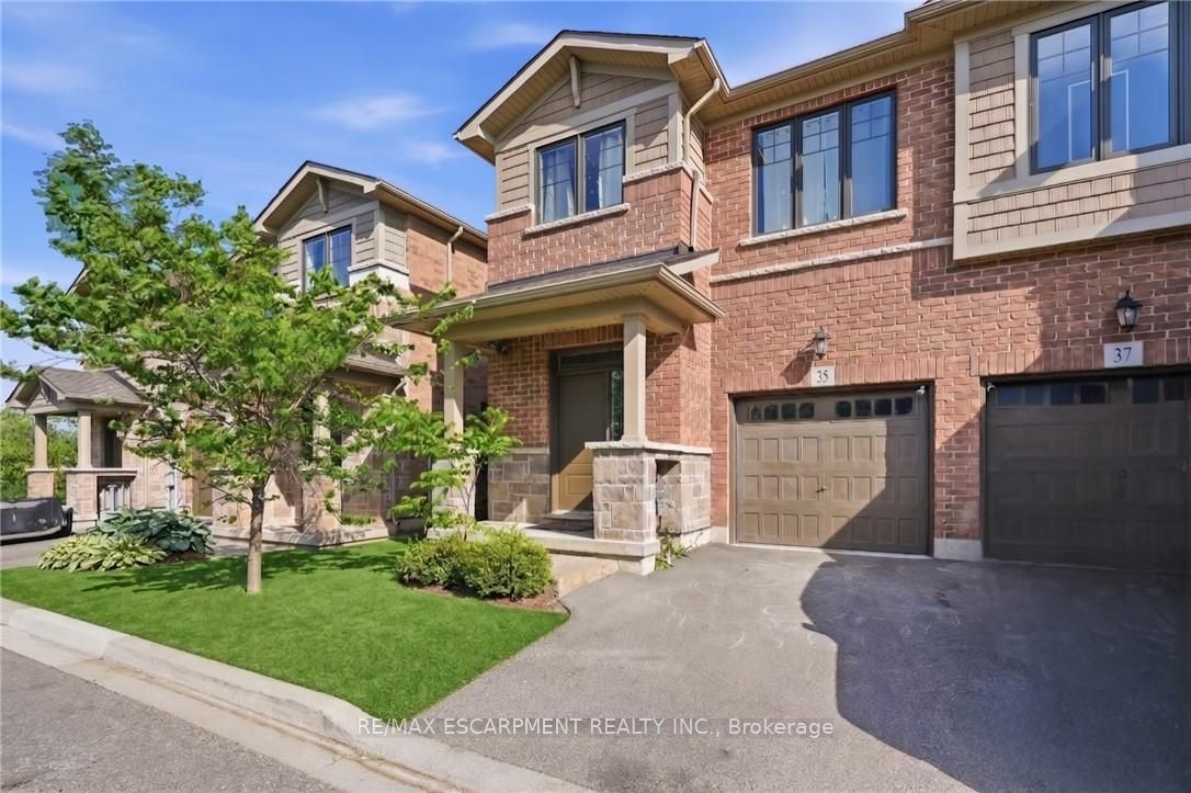 35 Pelican Lane, Hamilton, ON L8K 0A4 photo 2