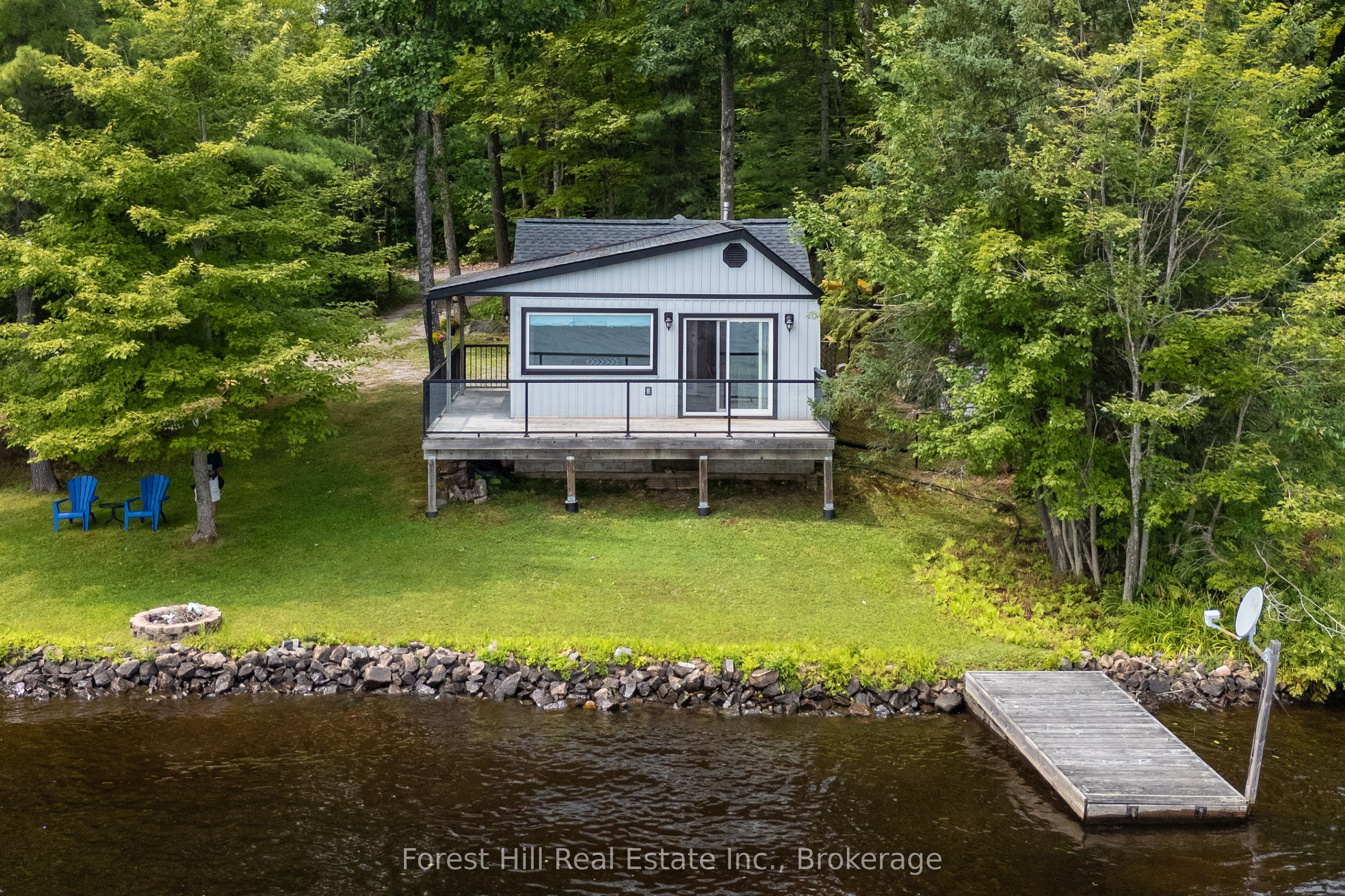 1048 West Black Lake Road, Muskoka Lakes, ON P0C 1M0