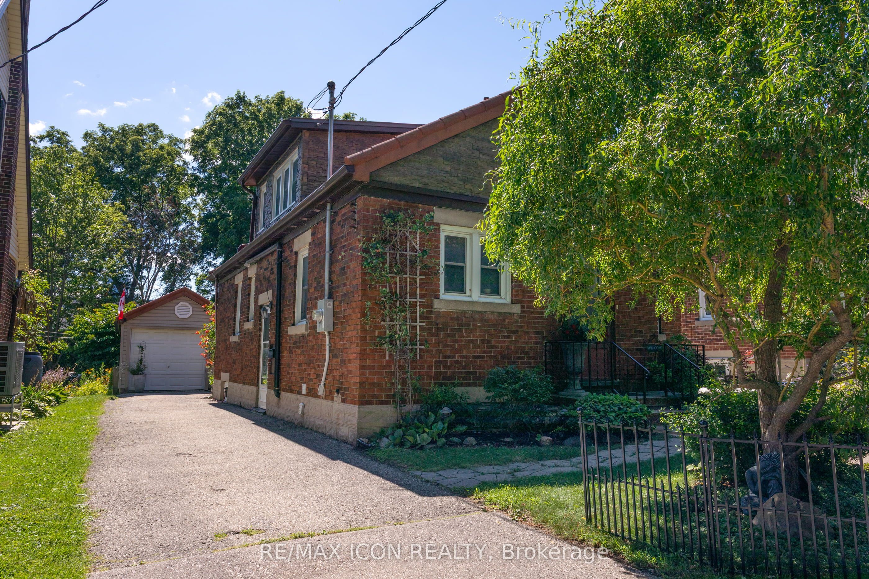 299 Park Street, Kitchener, ON N2G 1N2 photo 3