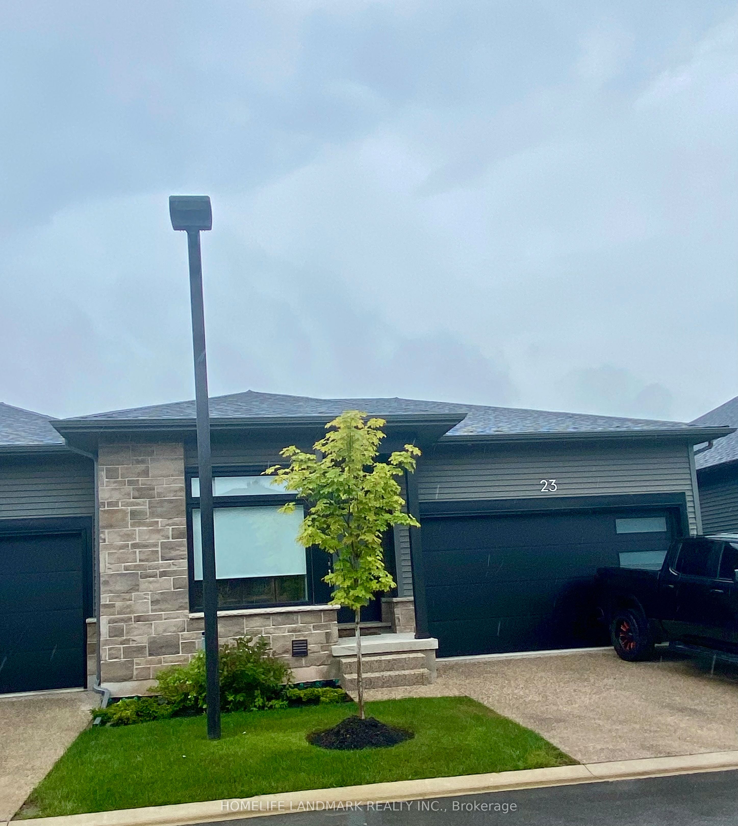 8974 Willoughby Drive Unit 23, Niagara Falls, ON L2G 0Y7