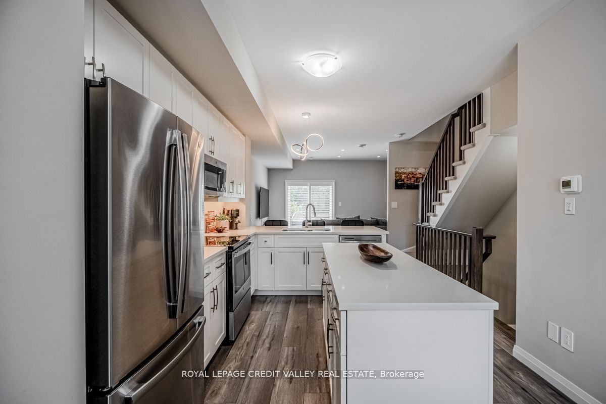720-31 Grey Street, Brantford, ON N3S 0K2 photo 5
