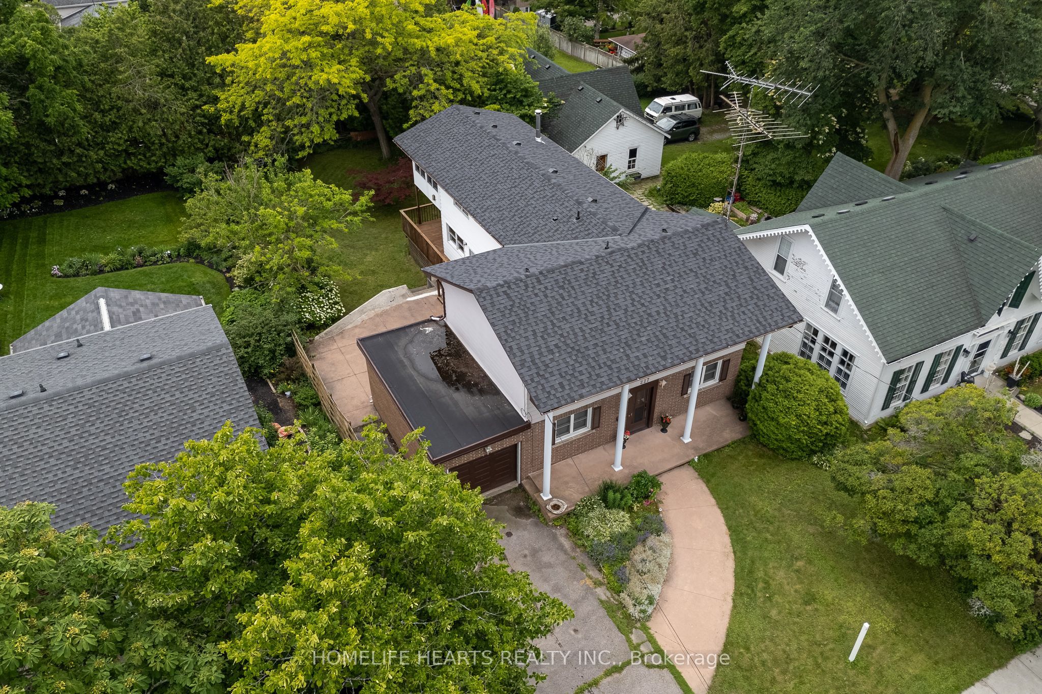 227 Queen Street, Cobourg, ON K9A 1N4 photo 3