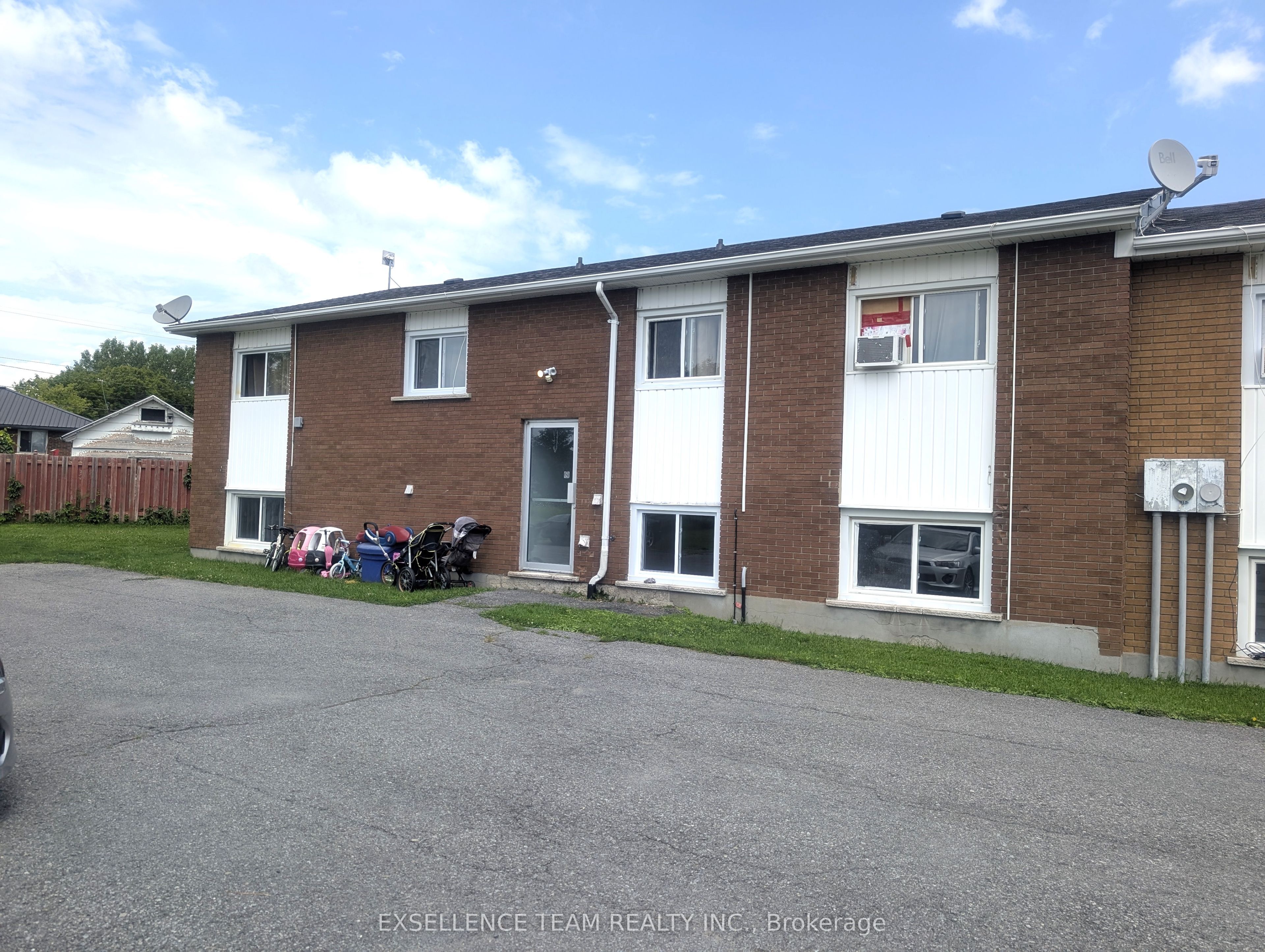 1448 St Michel Avenue, Cornwall, ON K6H 3M8 photo 2