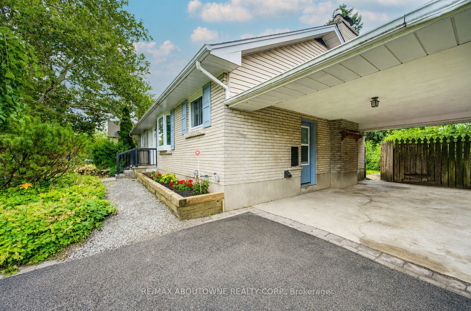 30 Dale Avenue, Hamilton, ON L8G 3L9 photo 3