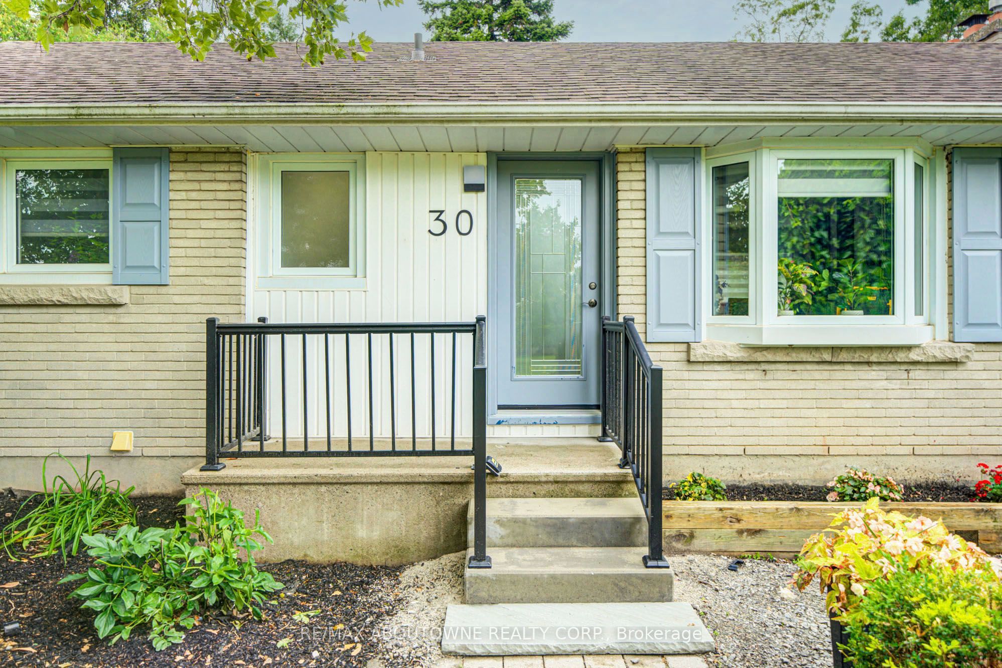 30 Dale Avenue, Hamilton, ON L8G 3L9 photo 4