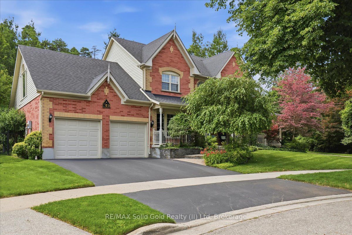 39 Everwood Run, Kitchener, ON N2P 2B1