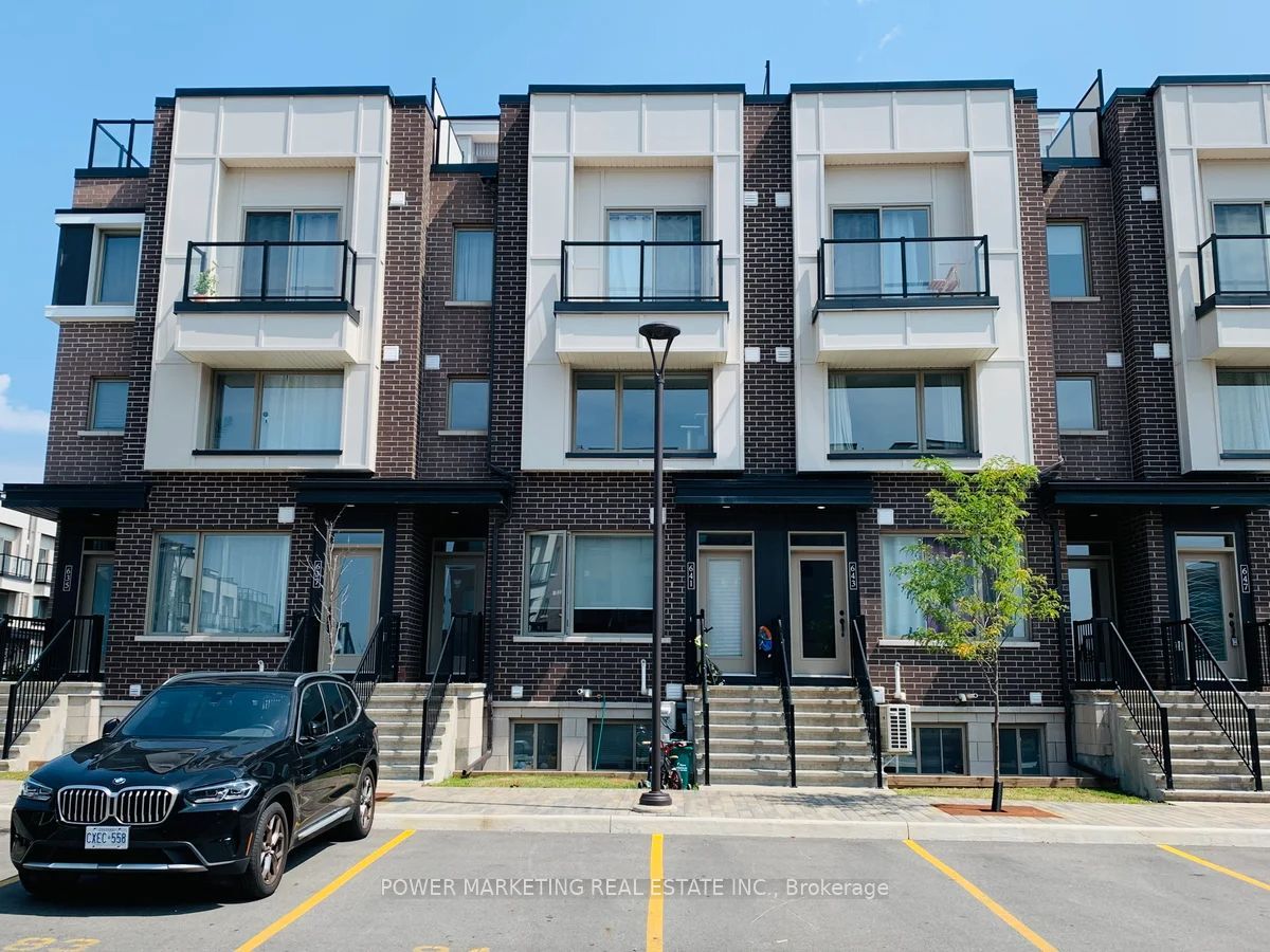 641 Makwa Private, Manor Park - Cardinal Glen and Area, ON K1K 5A4