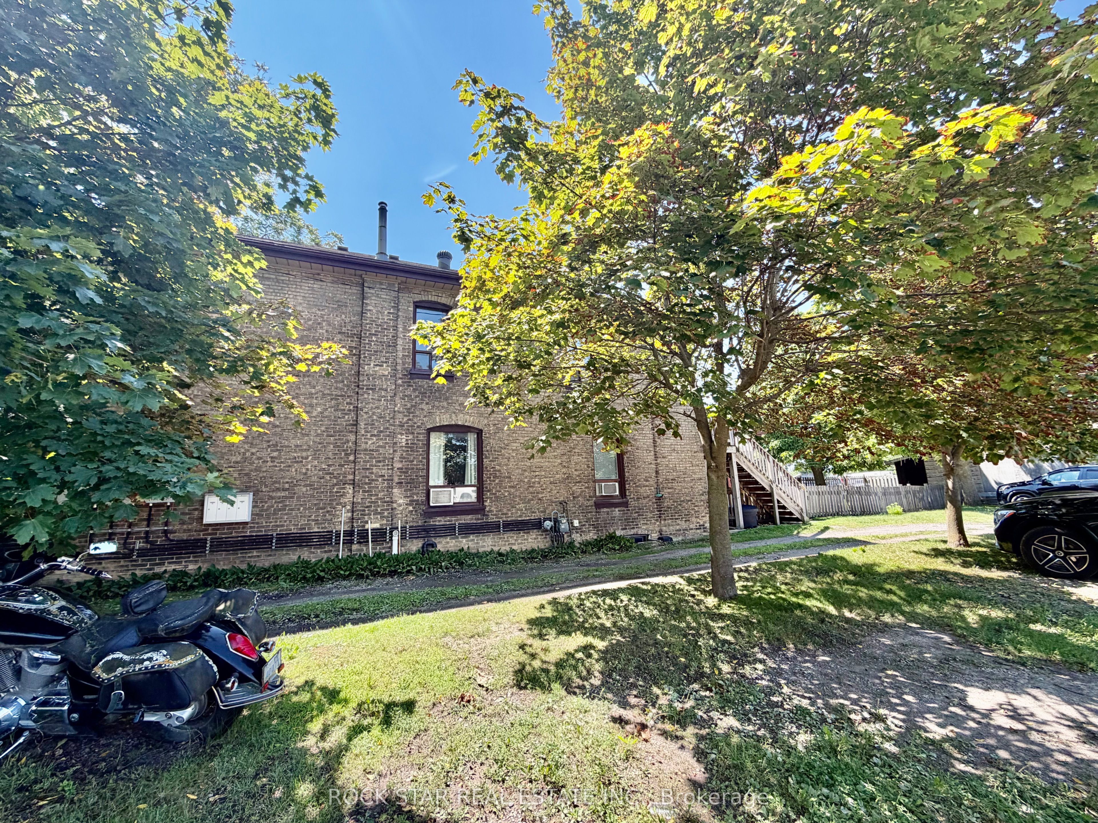 135 Sherwood Drive, Brantford, ON N3T 1N8 photo 5