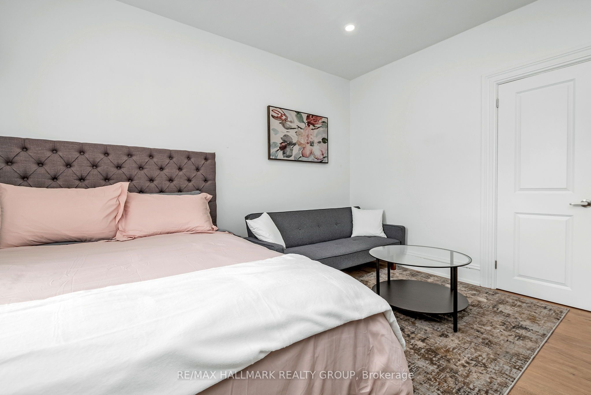 277 Arlington Avenue Unit 2, West Centre Town, ON M6C 2Z6 photo 5
