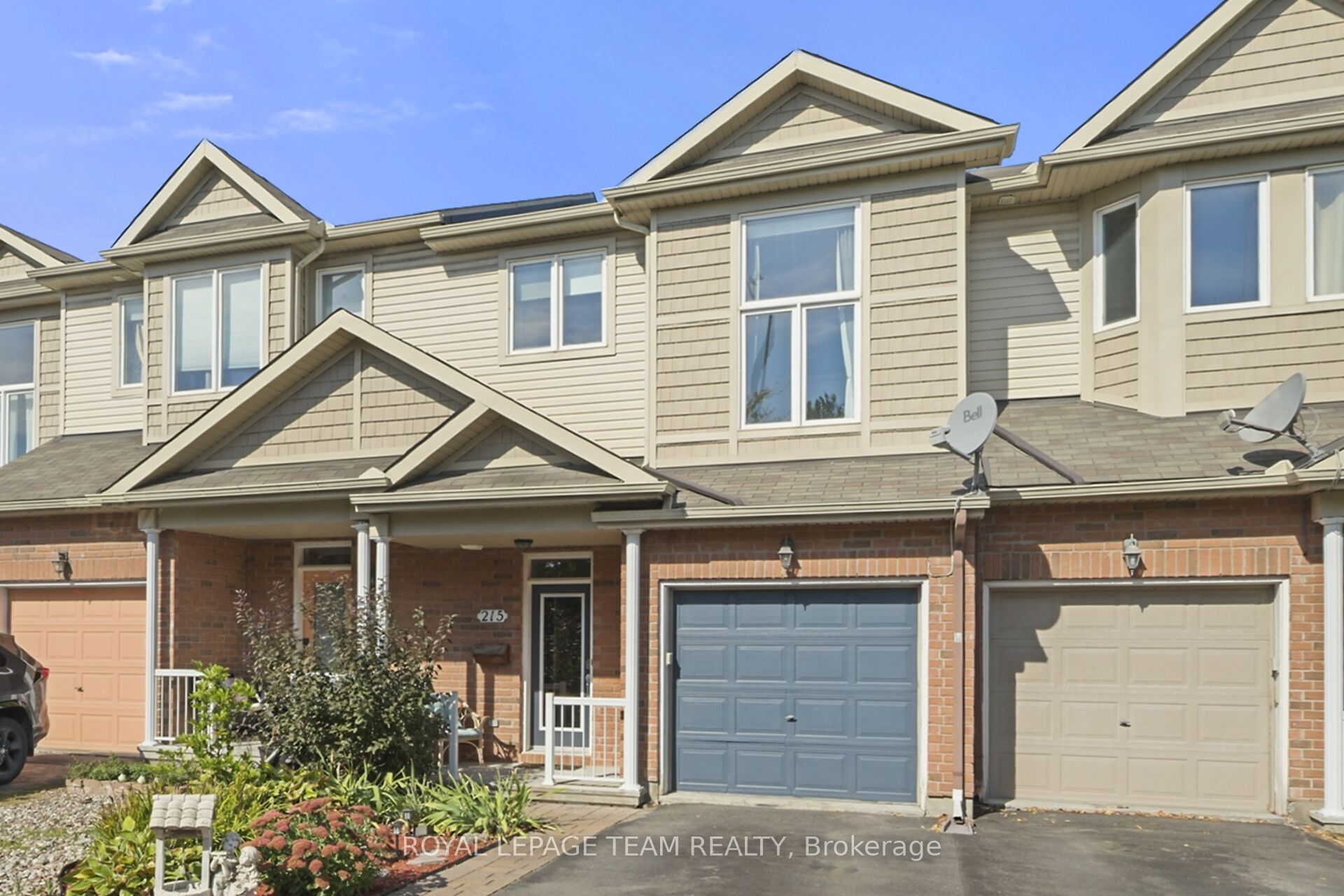 215 Parkrose Private, Orleans - Cumberland and Area, ON K4A 0N8
