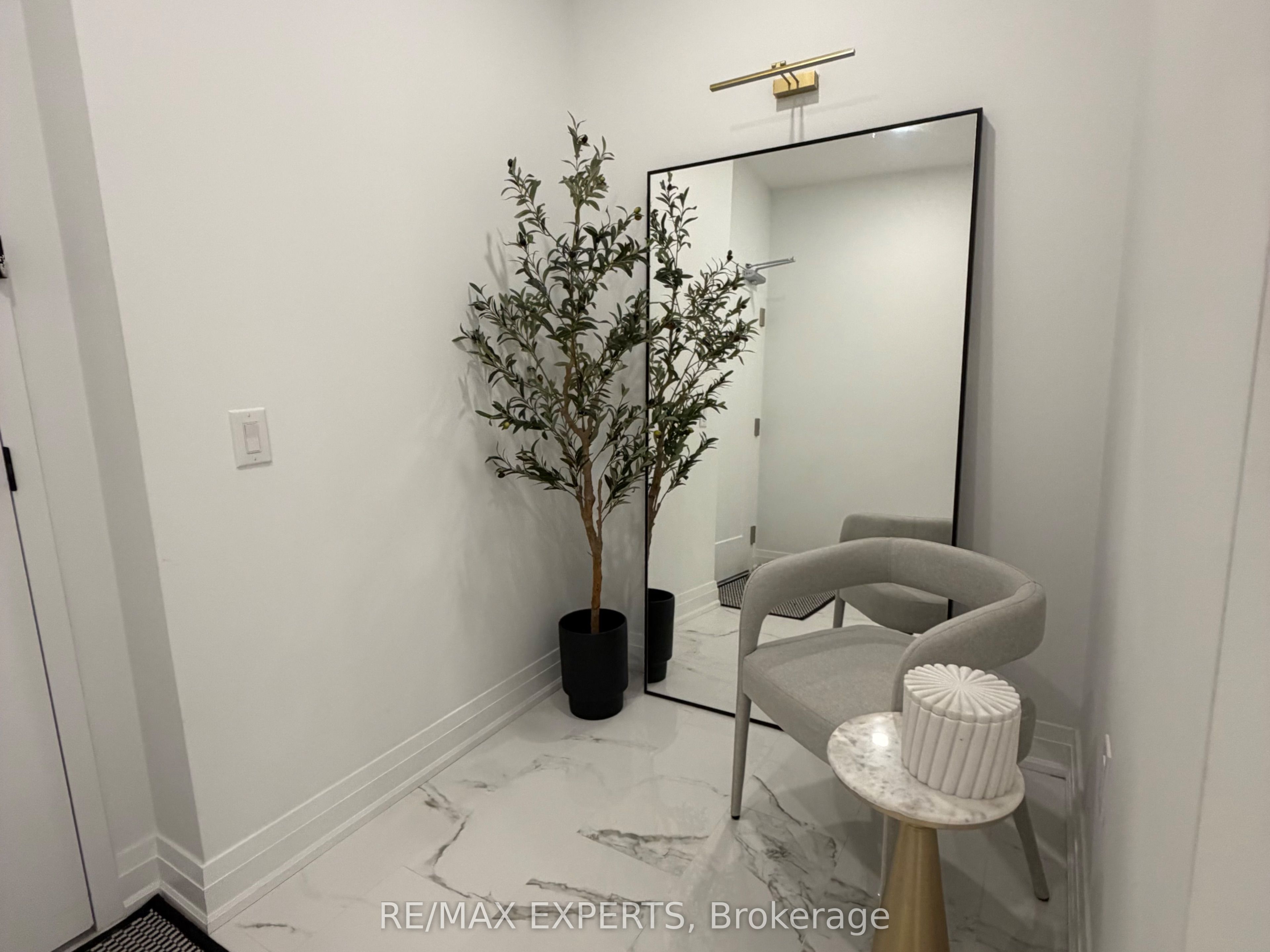 71 Wyndham Street S 210, Guelph, ON N1E 5R3 photo 4
