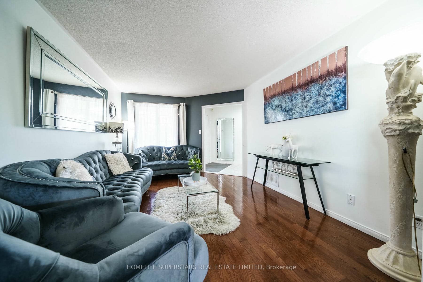 61 Lawnhurst Drive, Hamilton, ON L8V 4N9 photo 2