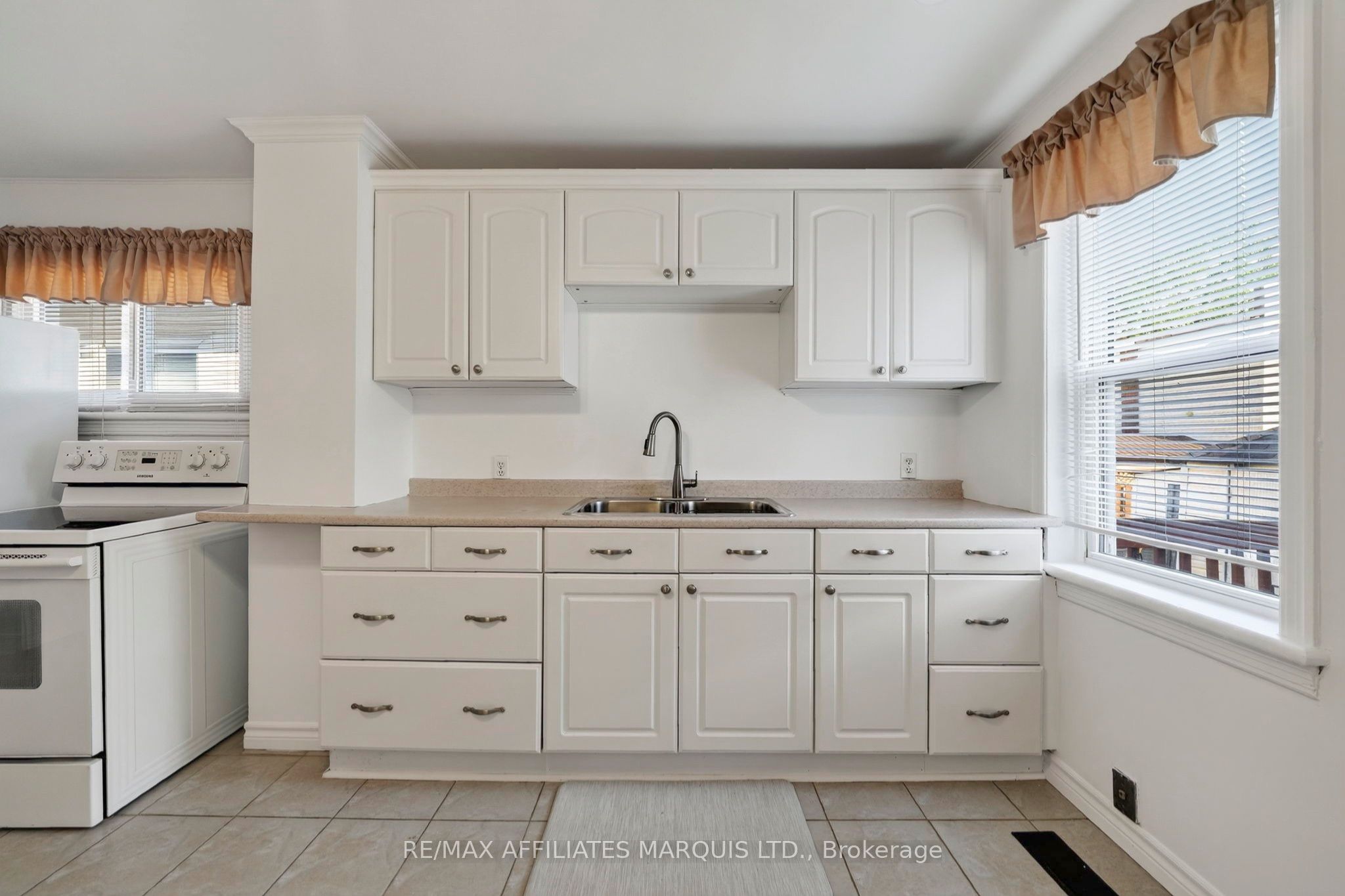 331 Carleton Street, Cornwall, ON K6H 4X6 photo 4