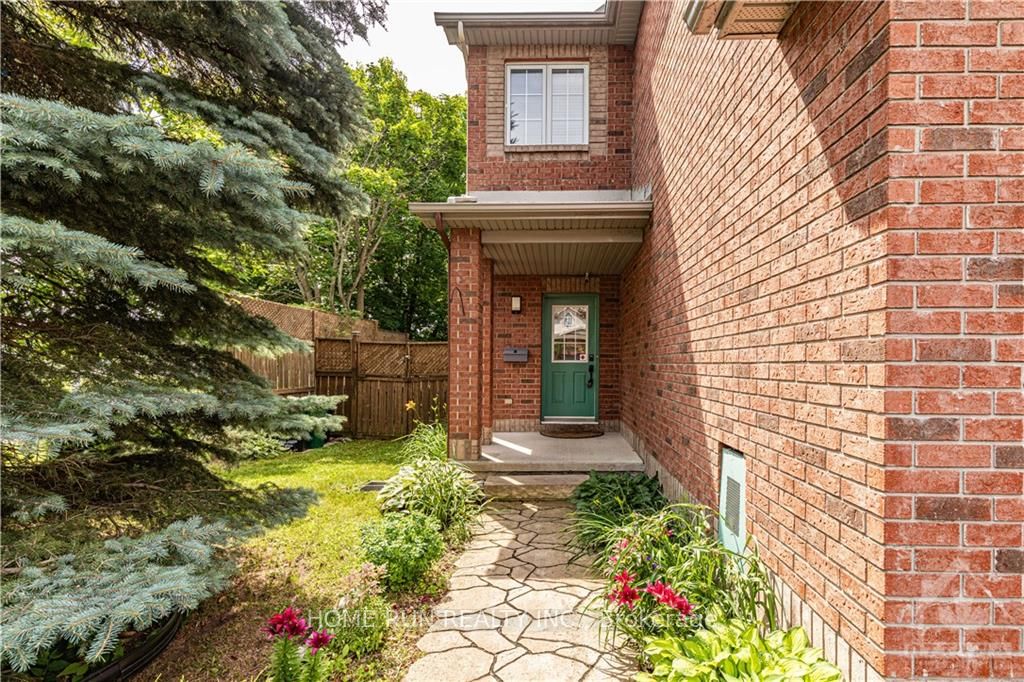 2 BOREALIS Crescent, Overbrook - Castleheights and Area, ON K1K 4T4 photo 2