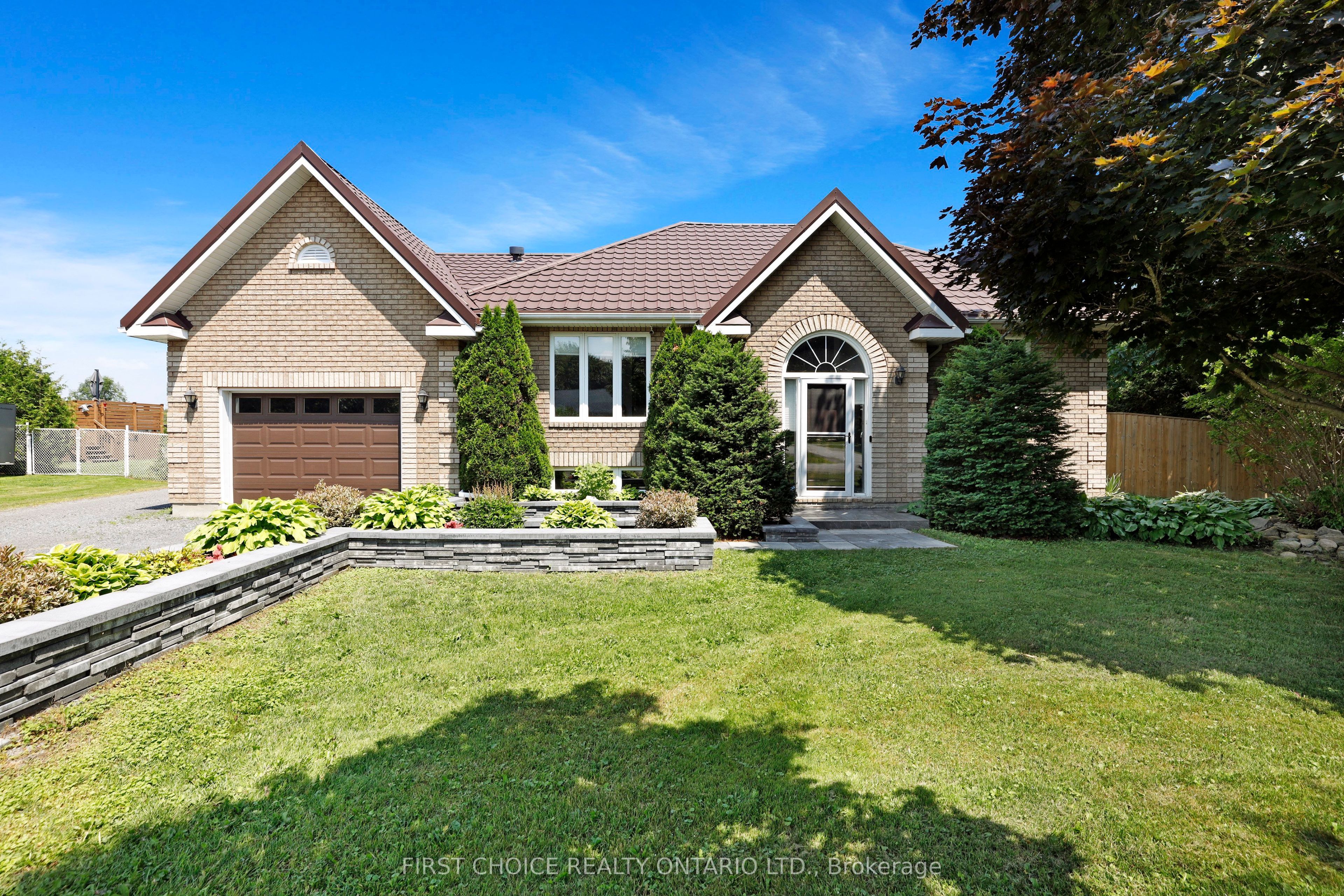 5857 Trudeau Avenue, Orleans - Cumberland and Area, ON K0A 3H0