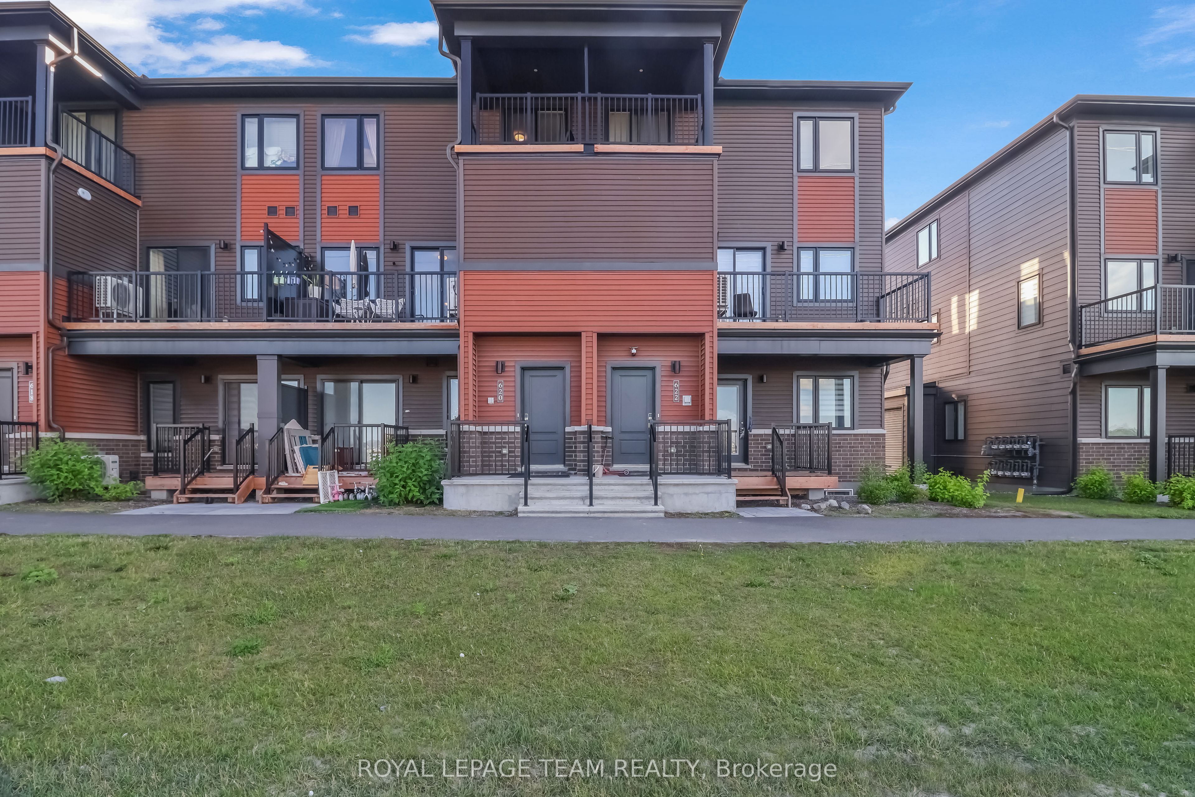 620 Parnian Private, Barrhaven, ON K2J 7K6