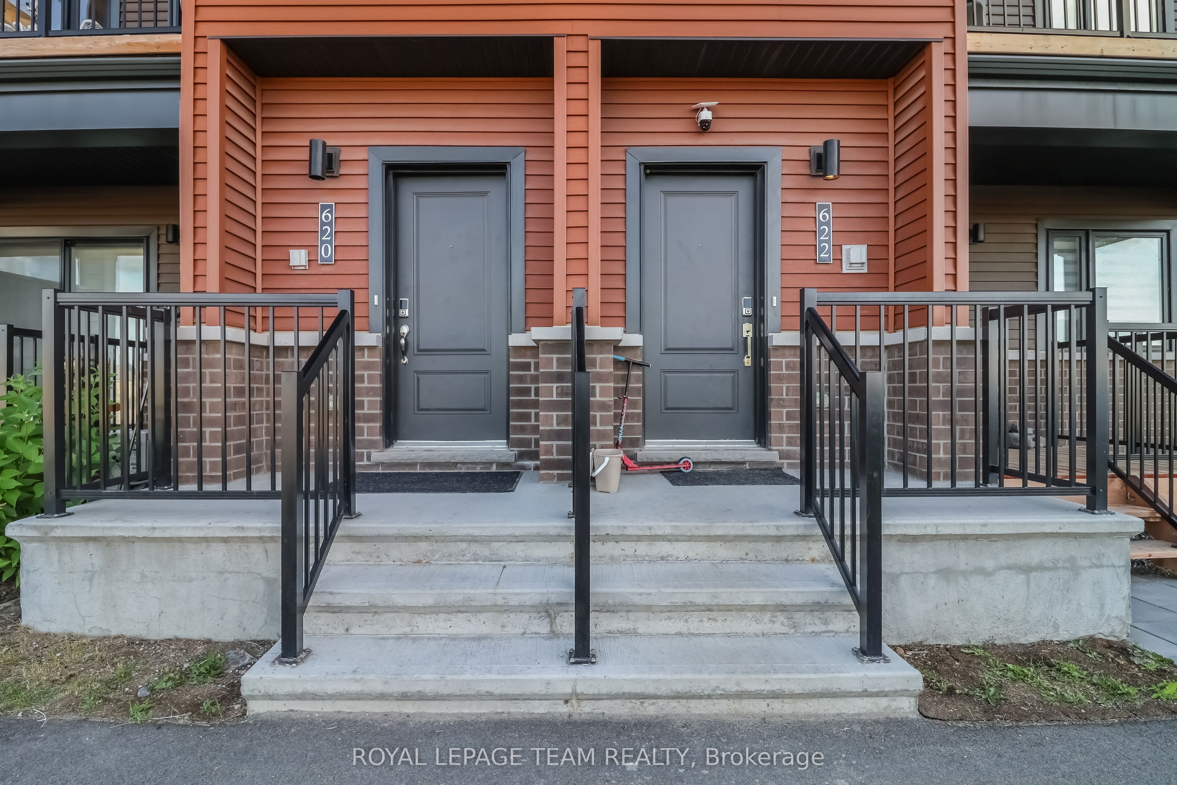 620 Parnian Private, Barrhaven, ON K2J 7K6 photo 3