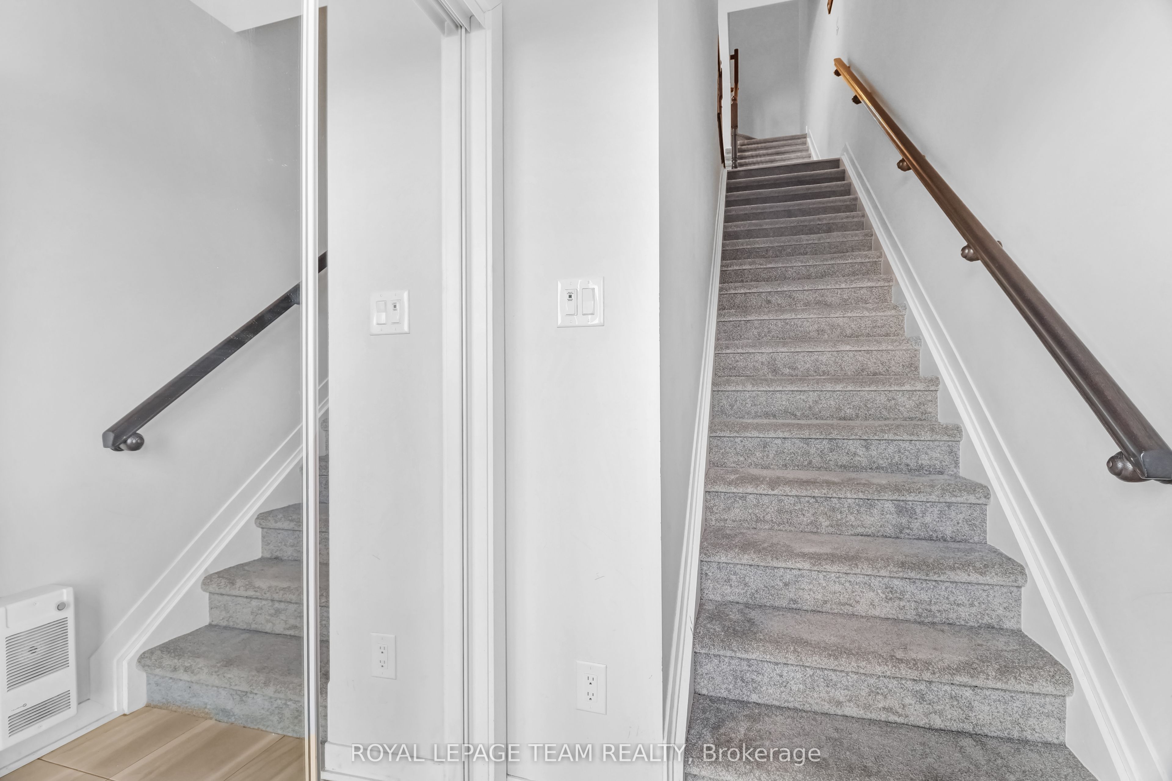 620 Parnian Private, Barrhaven, ON K2J 7K6 photo 4