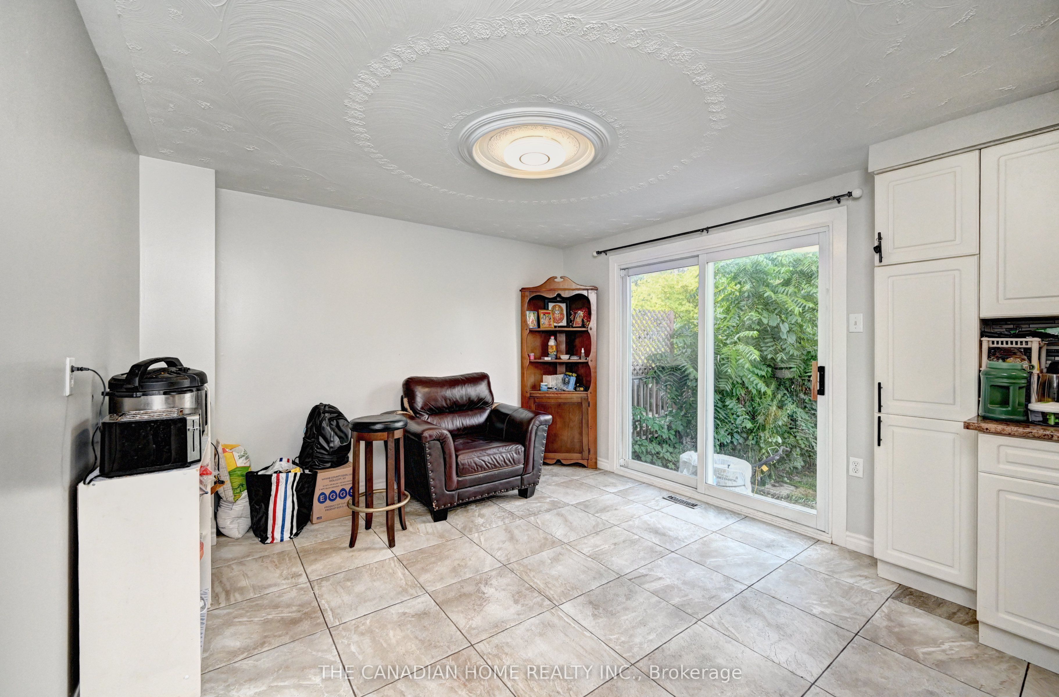 489 Strasburg Road, Kitchener, ON N2E 1P1 photo 2