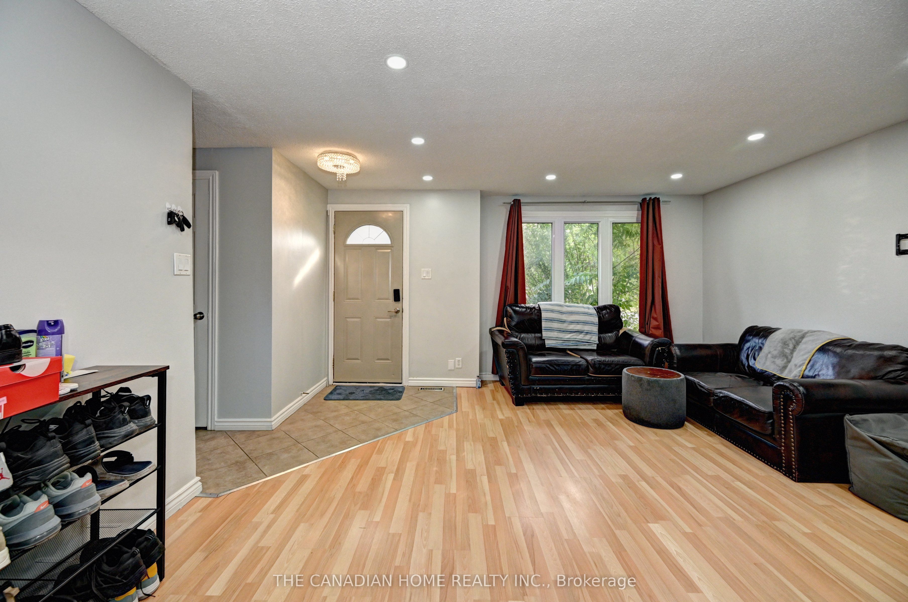 489 Strasburg Road, Kitchener, ON N2E 1P1 photo 3