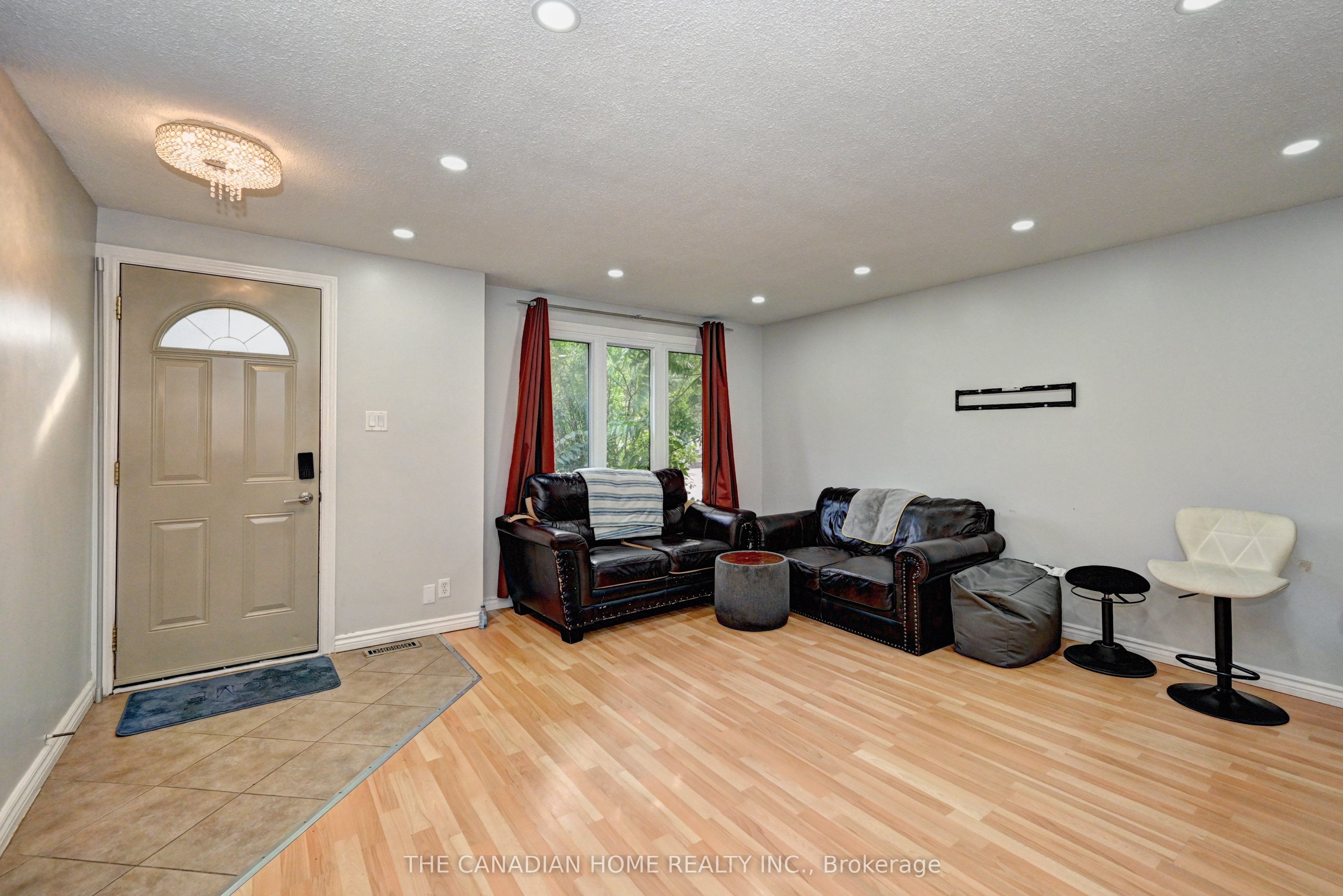 489 Strasburg Road, Kitchener, ON N2E 1P1 photo 4