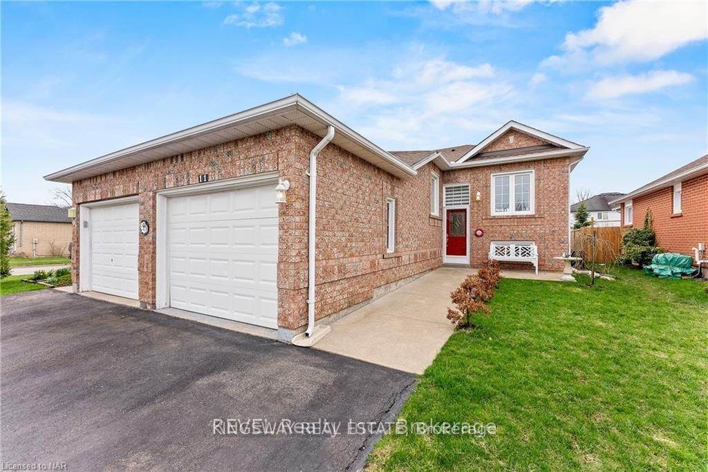 11 JACKSON Court W, Welland, ON L3C 7G2