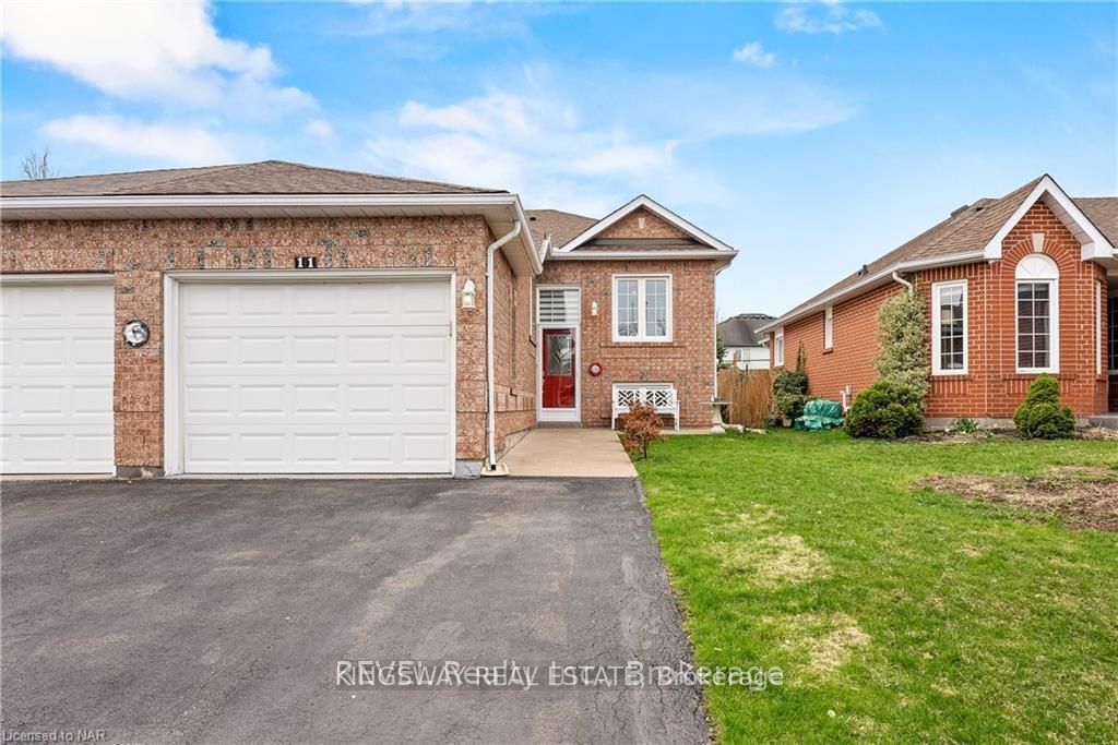 11 JACKSON Court W, Welland, ON L3C 7G2 photo 2
