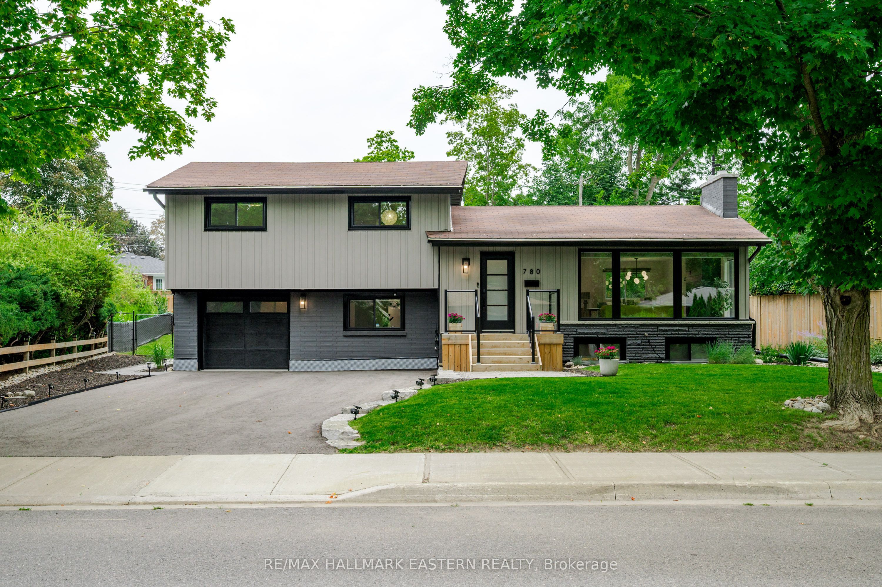 780 Hopkins Avenue, Peterborough, ON K9J 4Y8