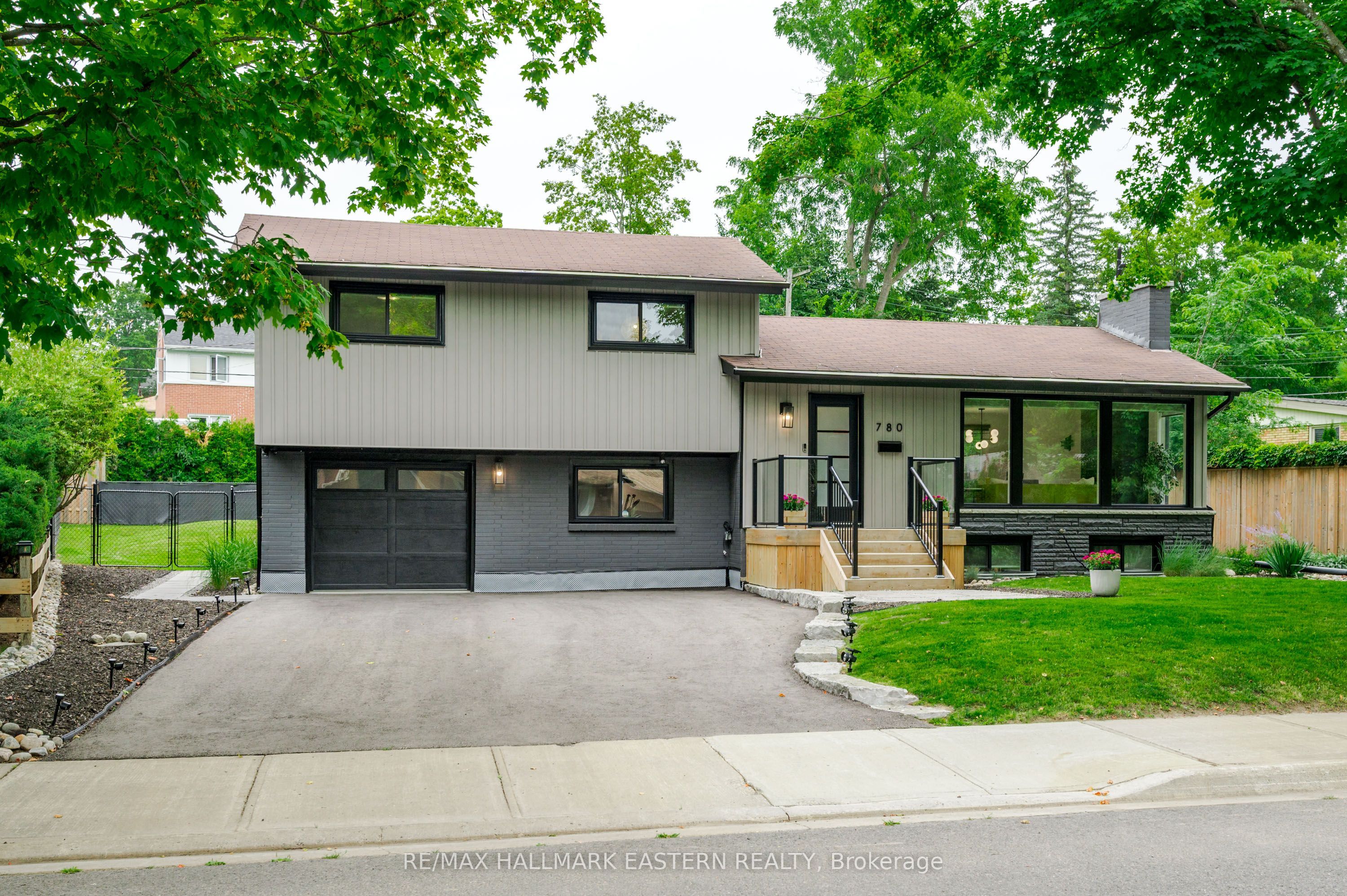 780 Hopkins Avenue, Peterborough, ON K9J 4Y8 photo 3
