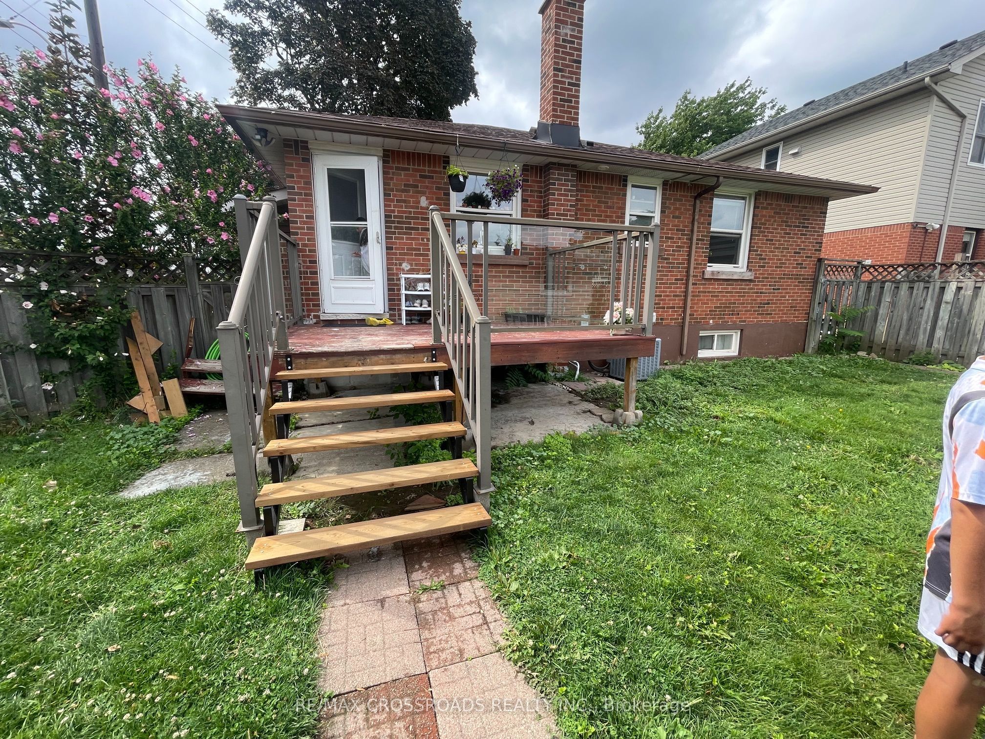 493 Upper Gage Avenue main, Hamilton, ON L8V 4J2 photo 3