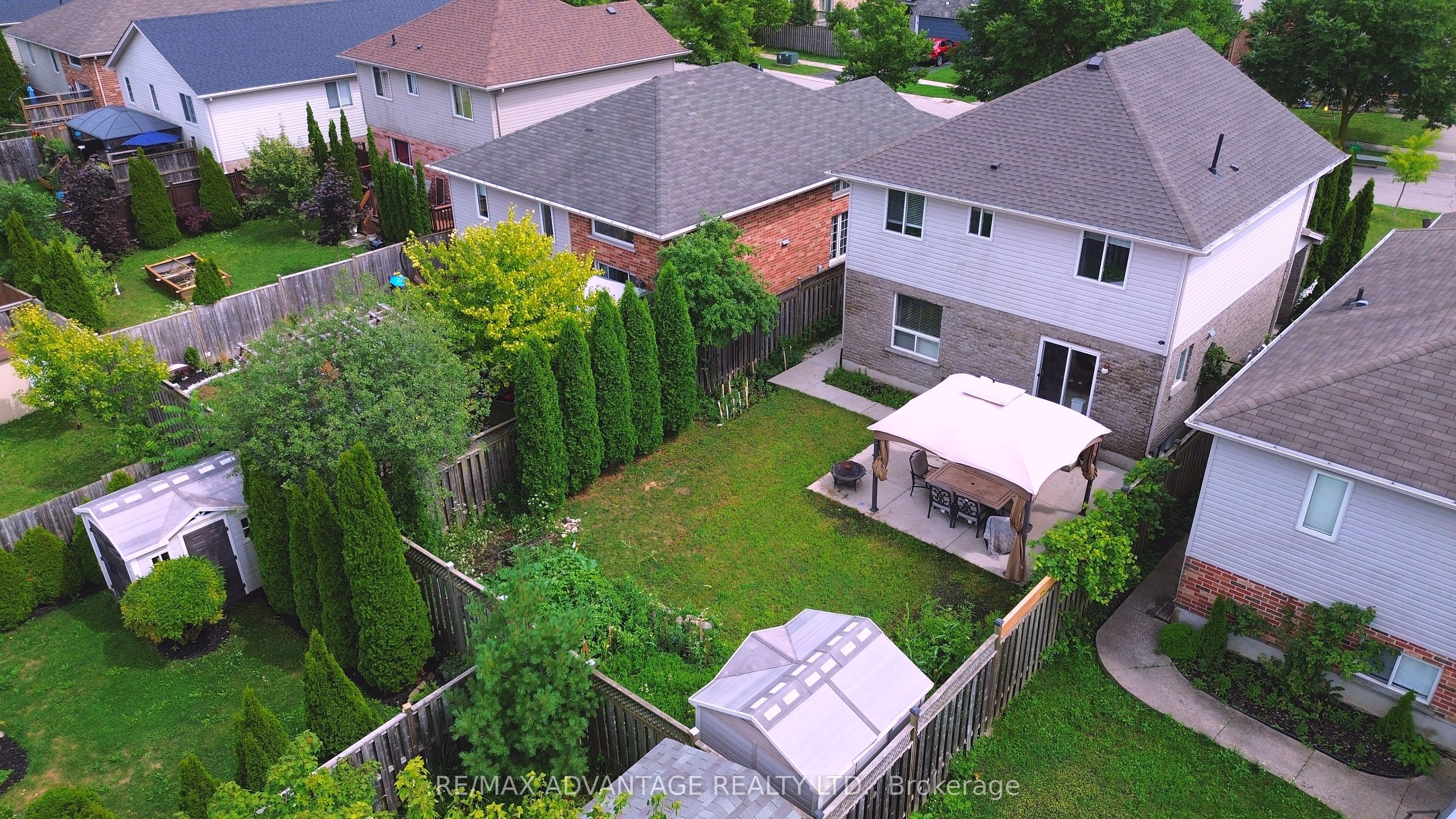 816 Wild Rose Lane S, London North, ON N6H 5X4 photo 3