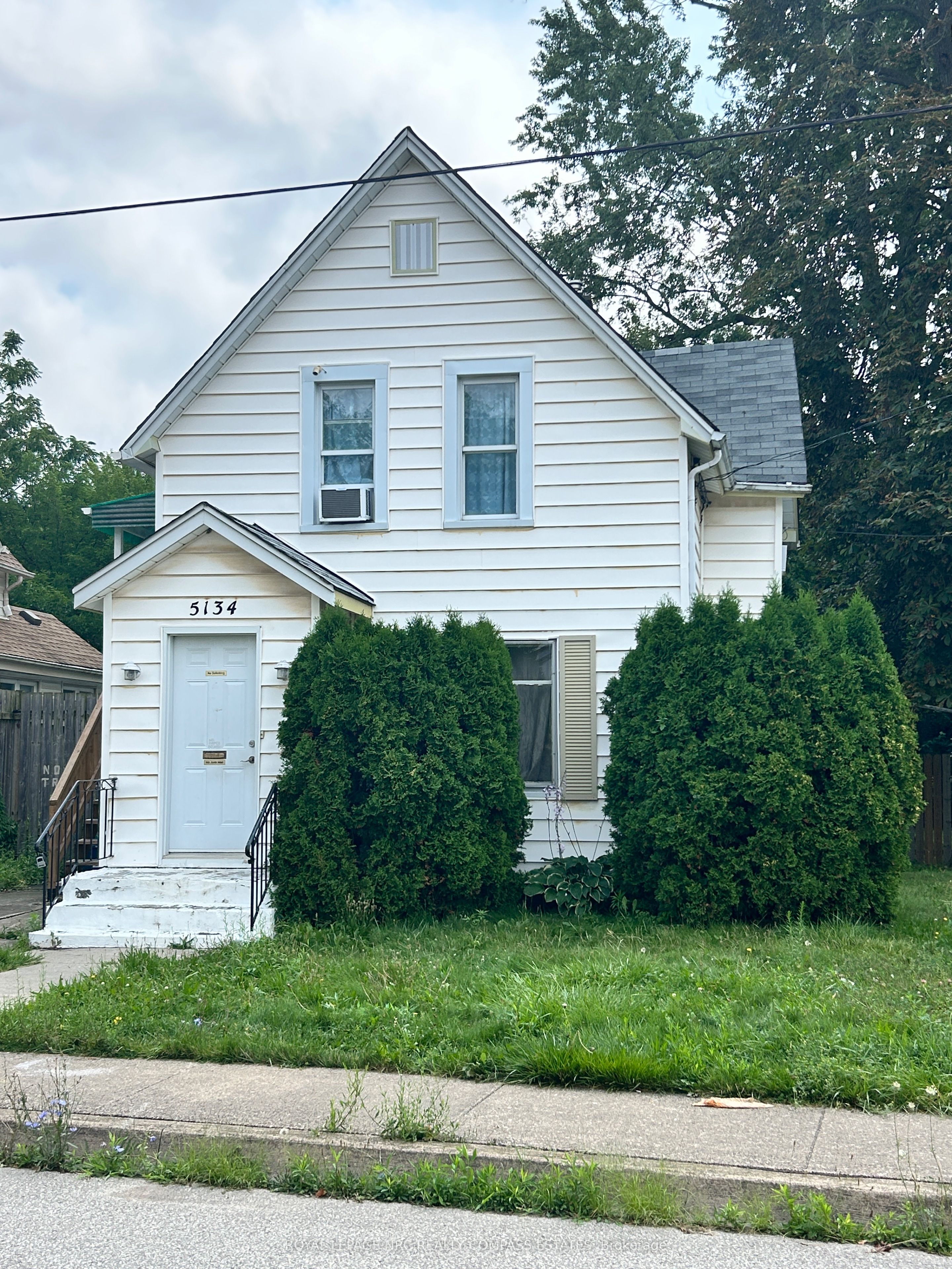 5134 Mcglashan Crescent Upper, Niagara Falls, ON L2E 3W9