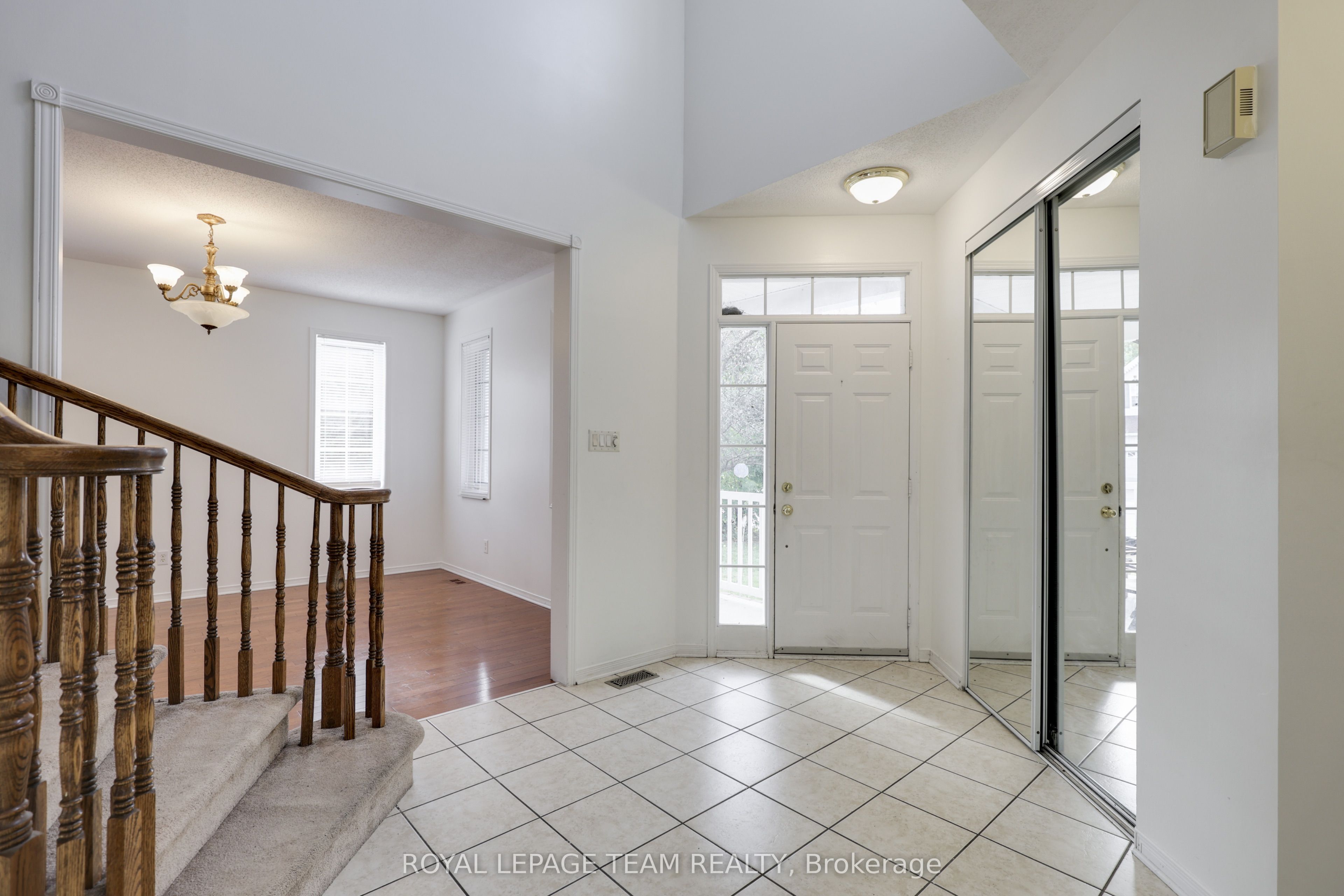 35 Norgold Crescent, Kanata, ON K2T 1J1 photo 4