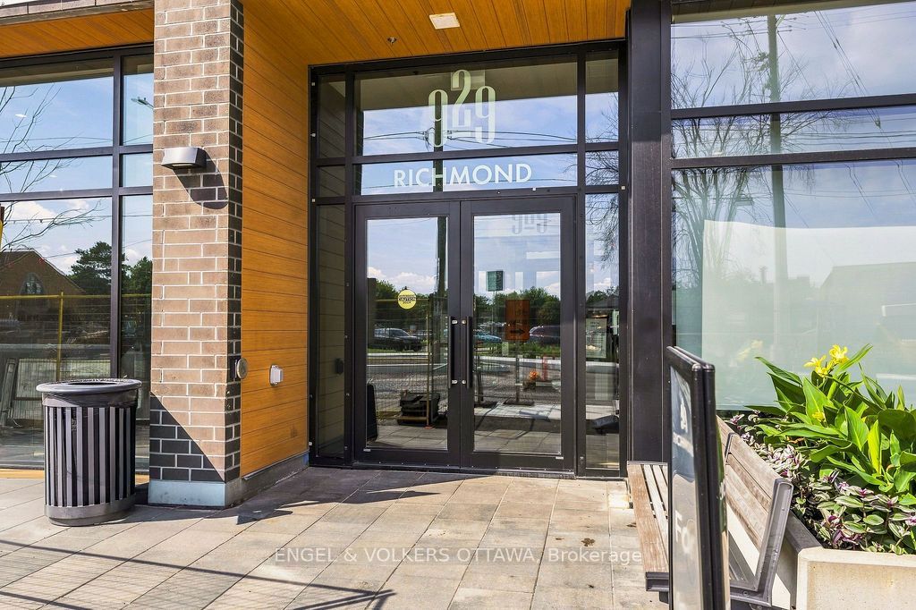 929 Richmond Road 1206, Woodroffe, ON K2B 6R1 photo 3