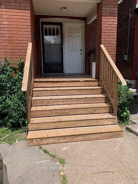 33 Senator Avenue 1, Hamilton, ON L8L 1Z3 photo 2