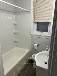 33 Senator Avenue 1, Hamilton, ON L8L 1Z3 photo 3