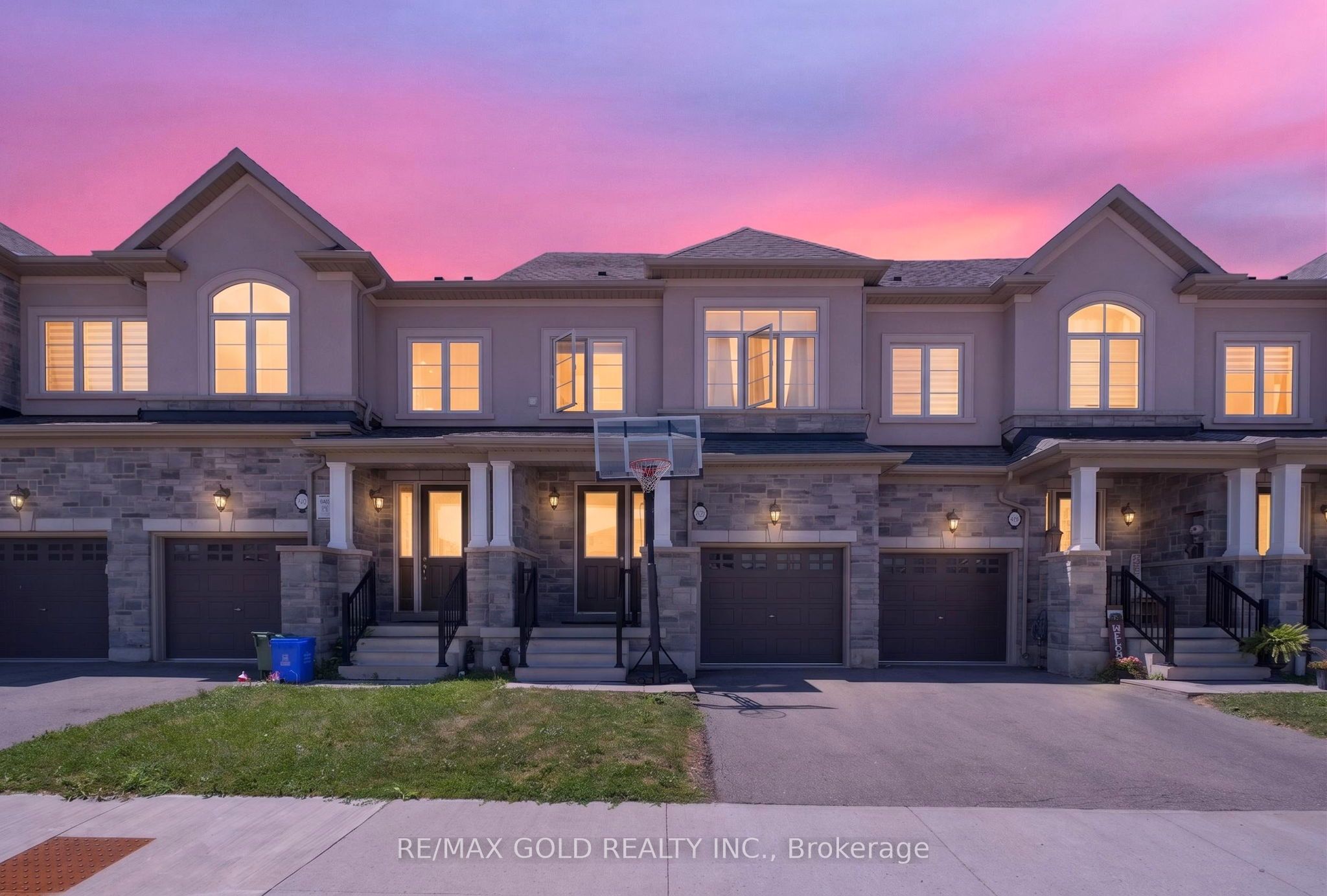 347 Raymond Road, Hamilton, ON L9K 0G8
