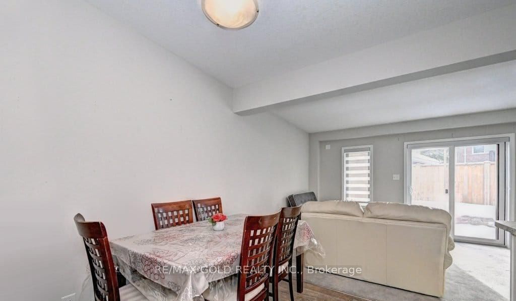 50 Pinnacle Drive 35, Kitchener, ON N2P 0H8 photo 3