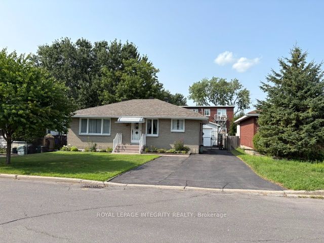 393 W Spartan Avenue W, Overbrook - Castleheights and Area, ON K1K 1J6
