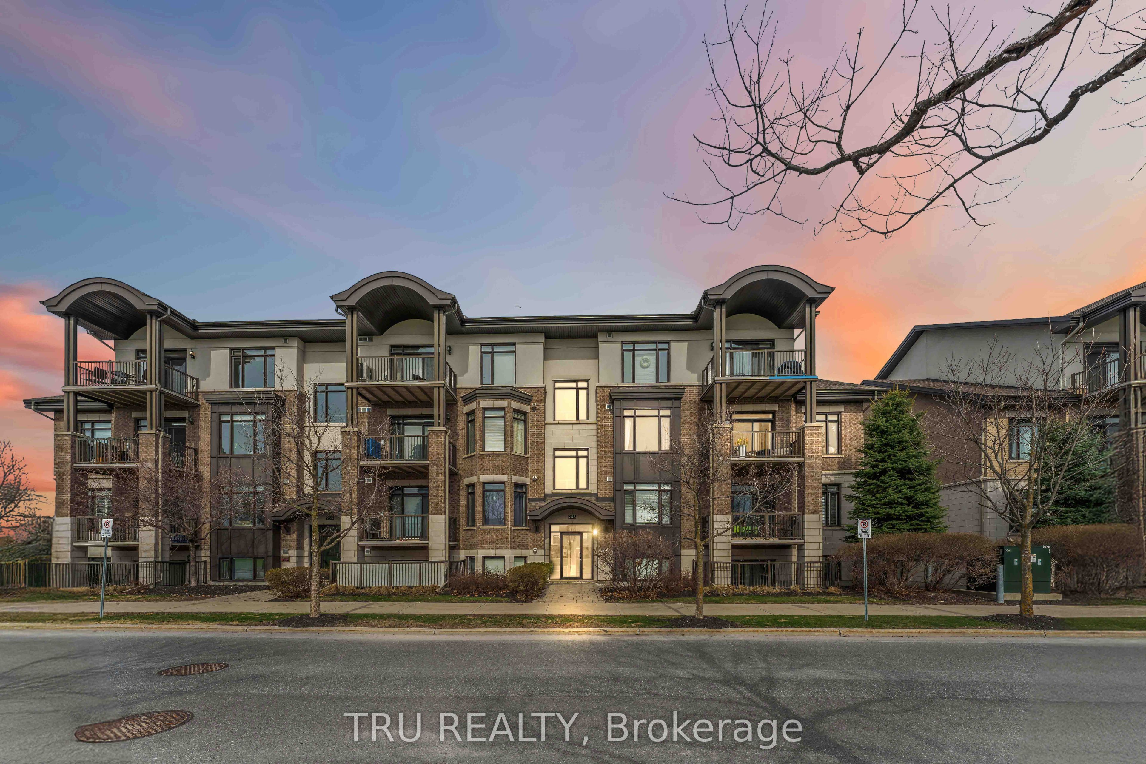 755 Beauparc Private 301, Cyrville - Carson Grove - Pineview, ON K1J 0B5 photo 2