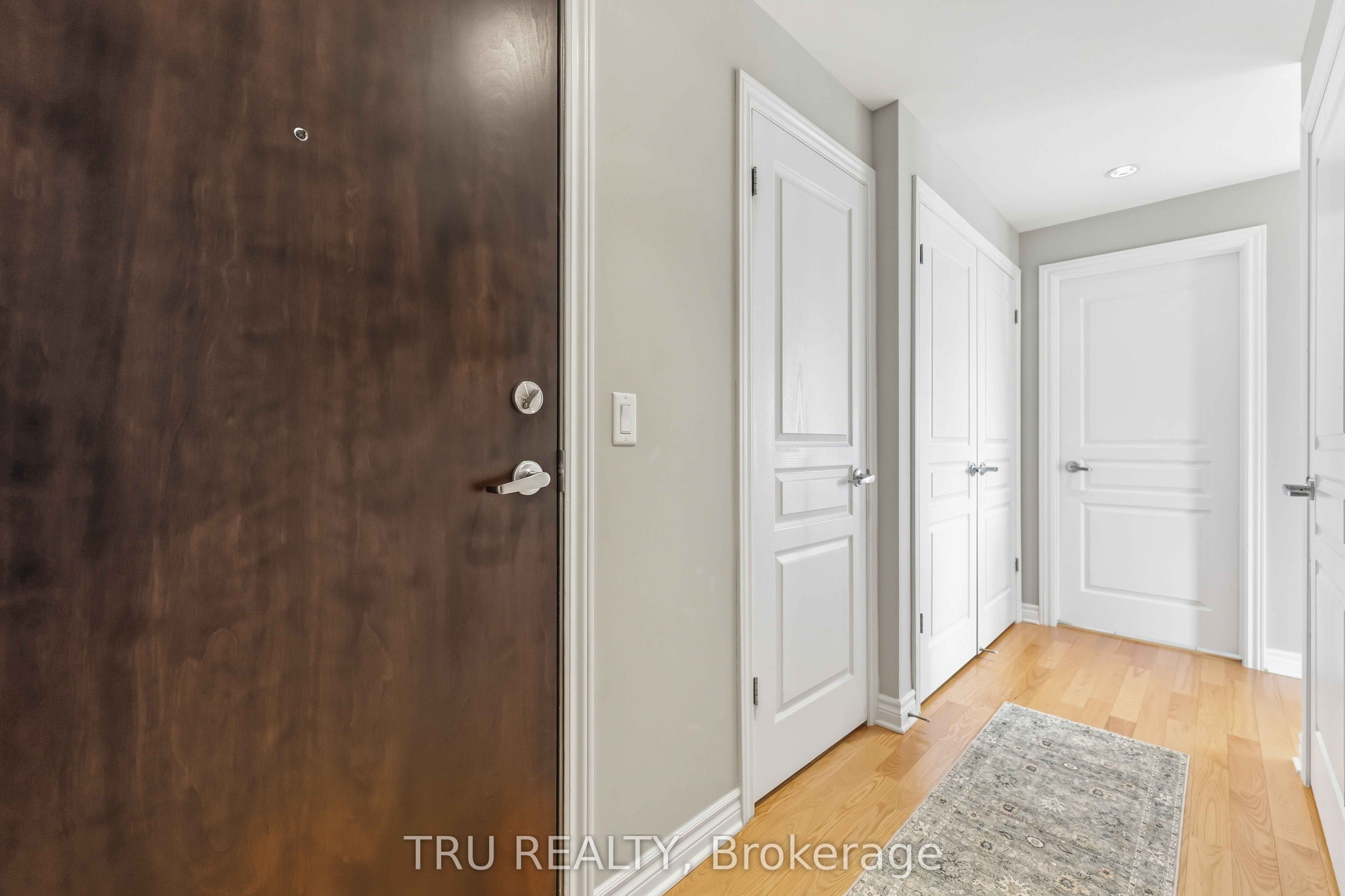 755 Beauparc Private 301, Cyrville - Carson Grove - Pineview, ON K1J 0B5 photo 5
