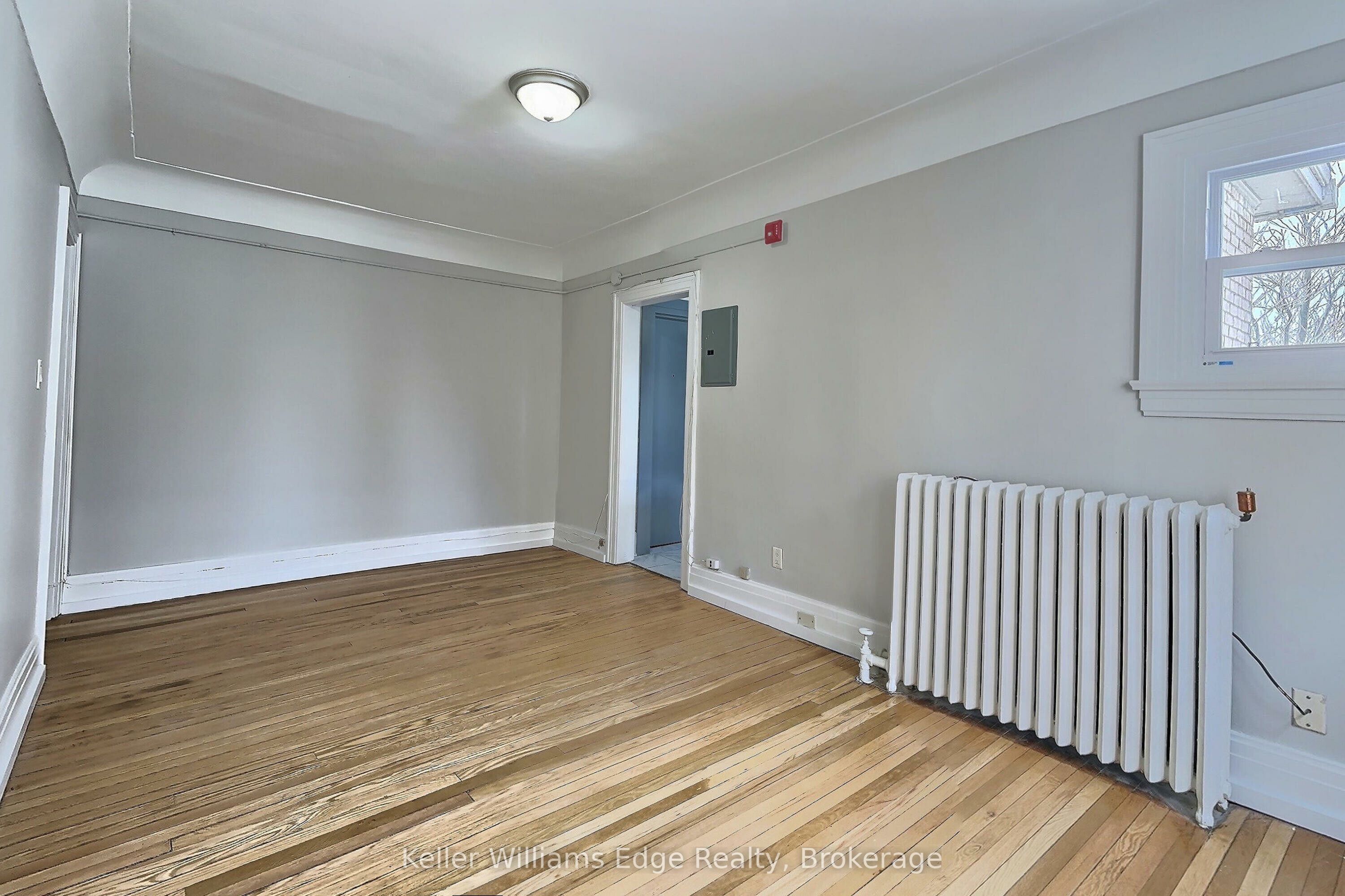 8 Tisdale Street S 8, Hamilton, ON L8N 2V9 photo 2