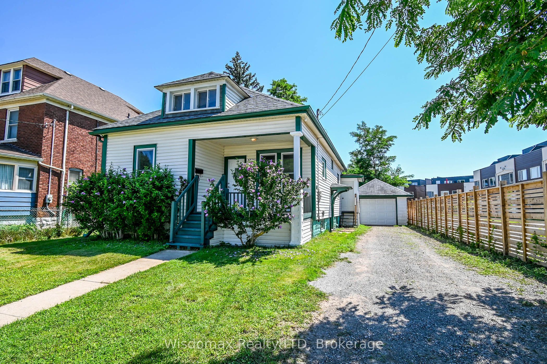 5790 ROBINSON Street, Niagara Falls, ON L2G 2B2 photo 2