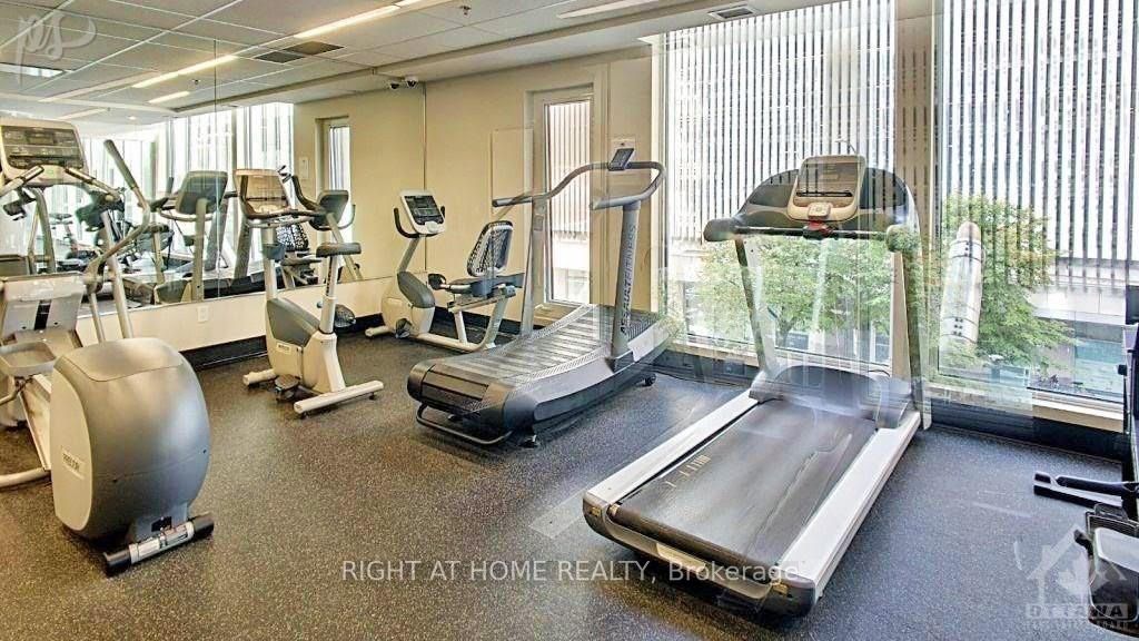 40 Nepean Street 2306, Ottawa Centre, ON K2P 0X5 photo 5