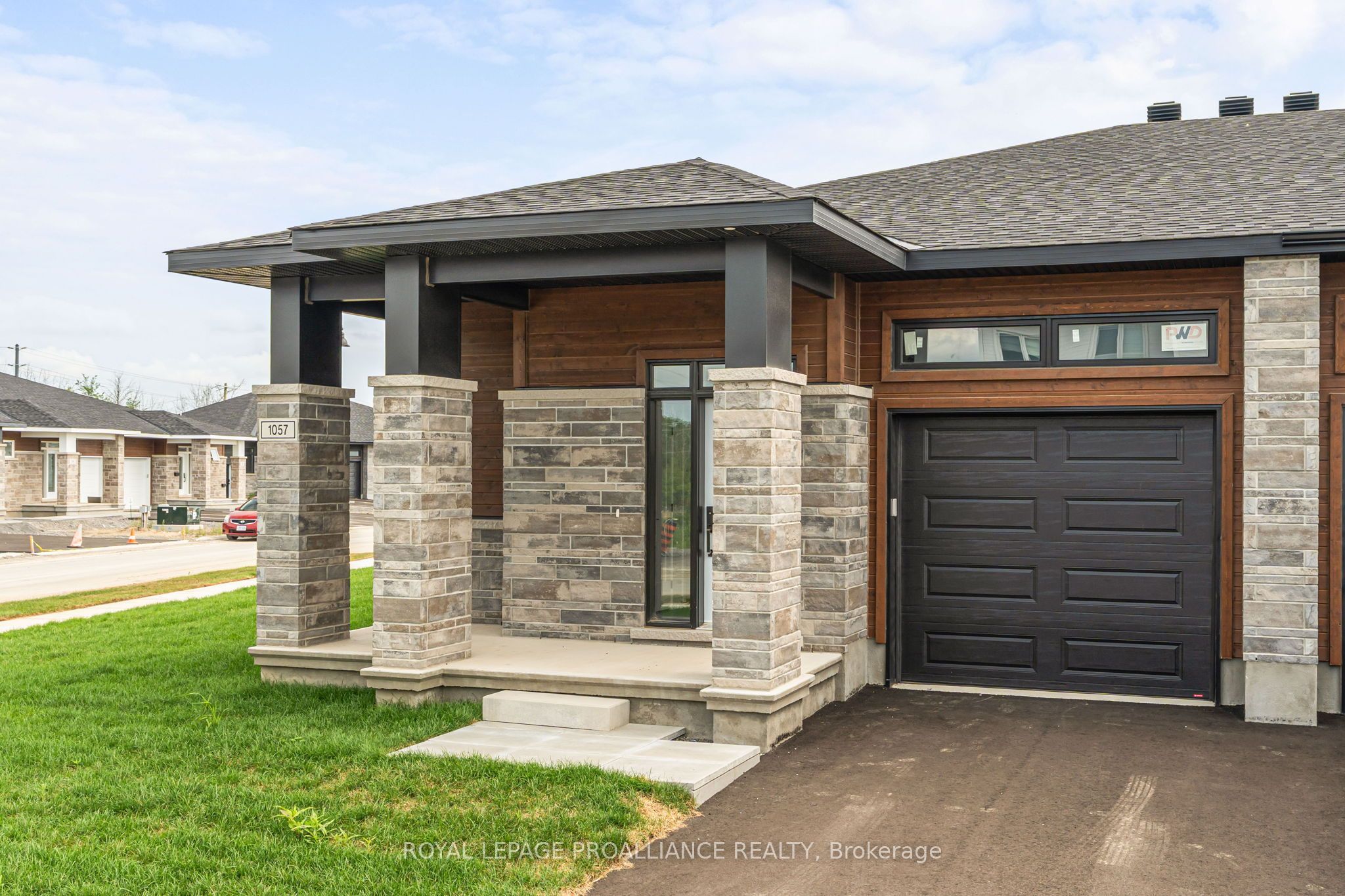 1057 Moore Street, Brockville, ON K6V 0H1 photo 3