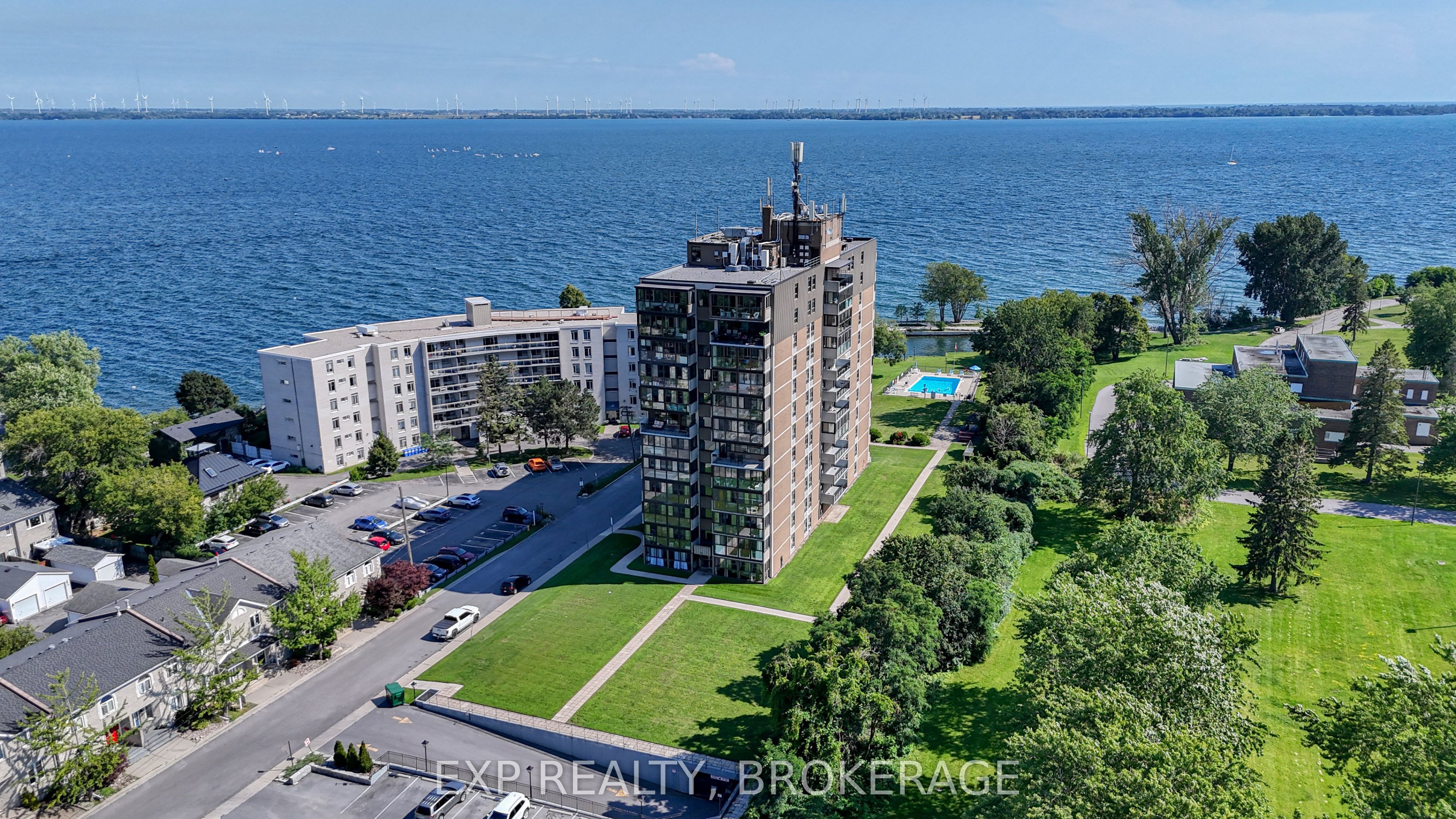 2 MOWAT Avenue 202, Kingston, ON K7M 1K1