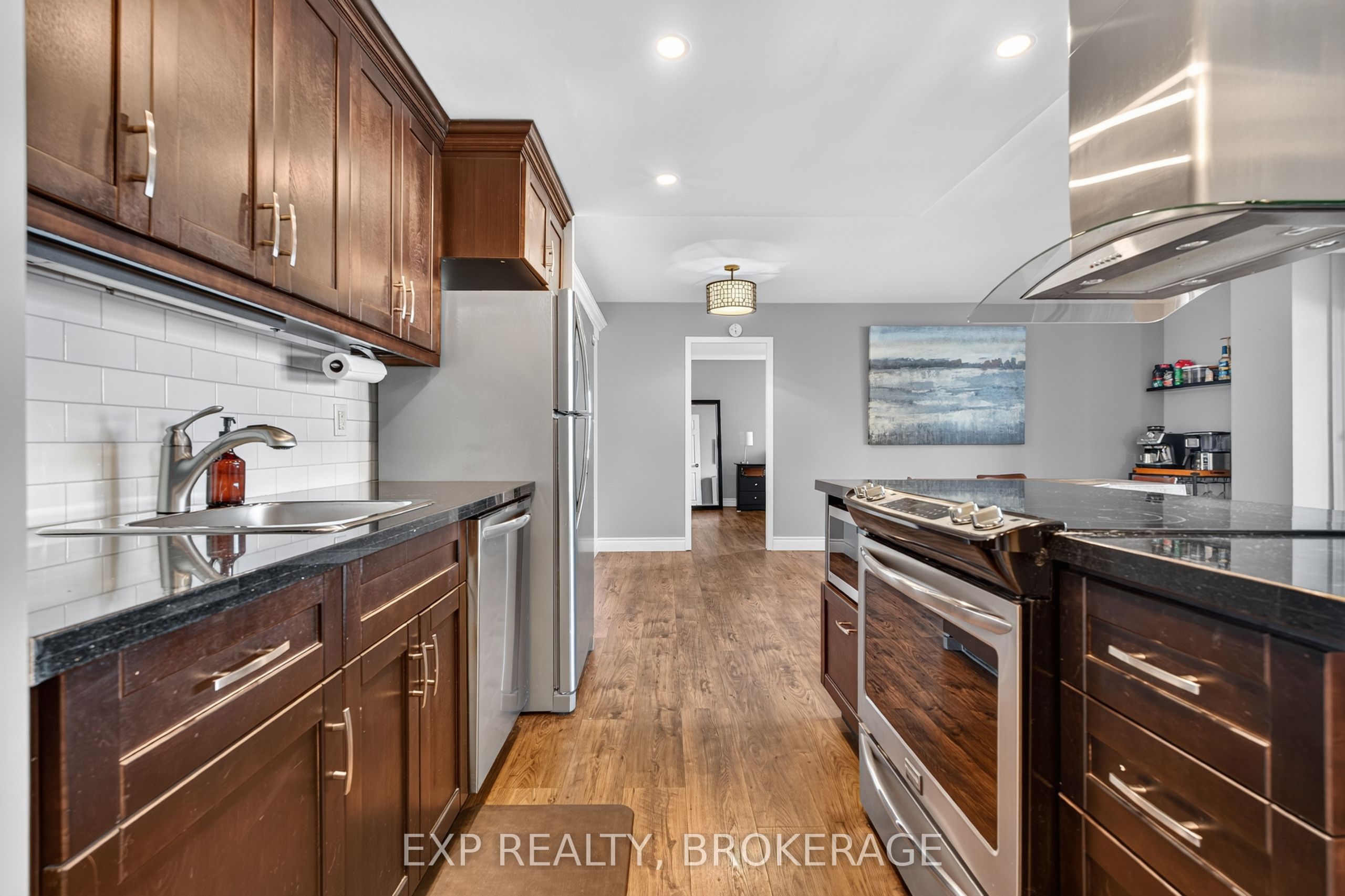 2 MOWAT Avenue 202, Kingston, ON K7M 1K1 photo 4